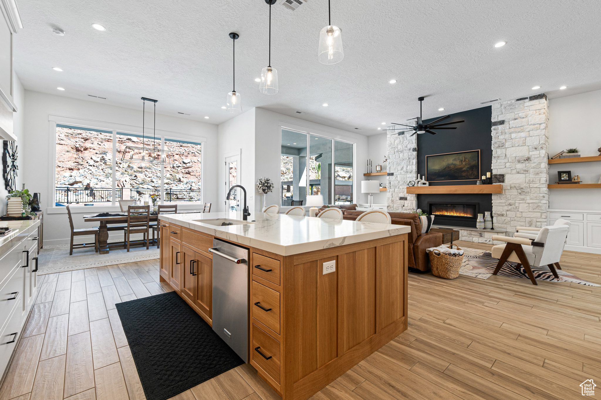 DESERT COVE PH 3 - Residential