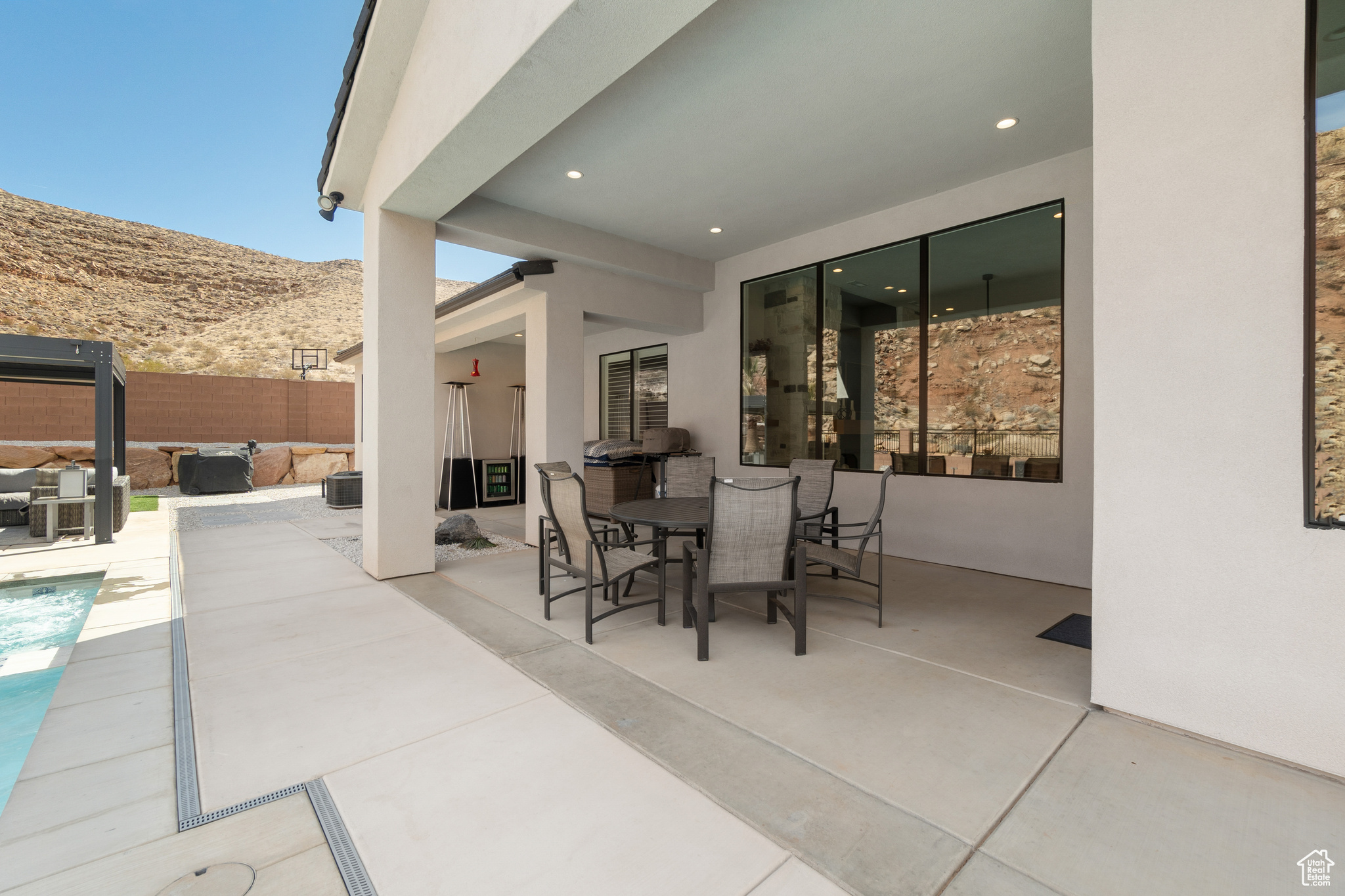 DESERT COVE PH 3 - Residential