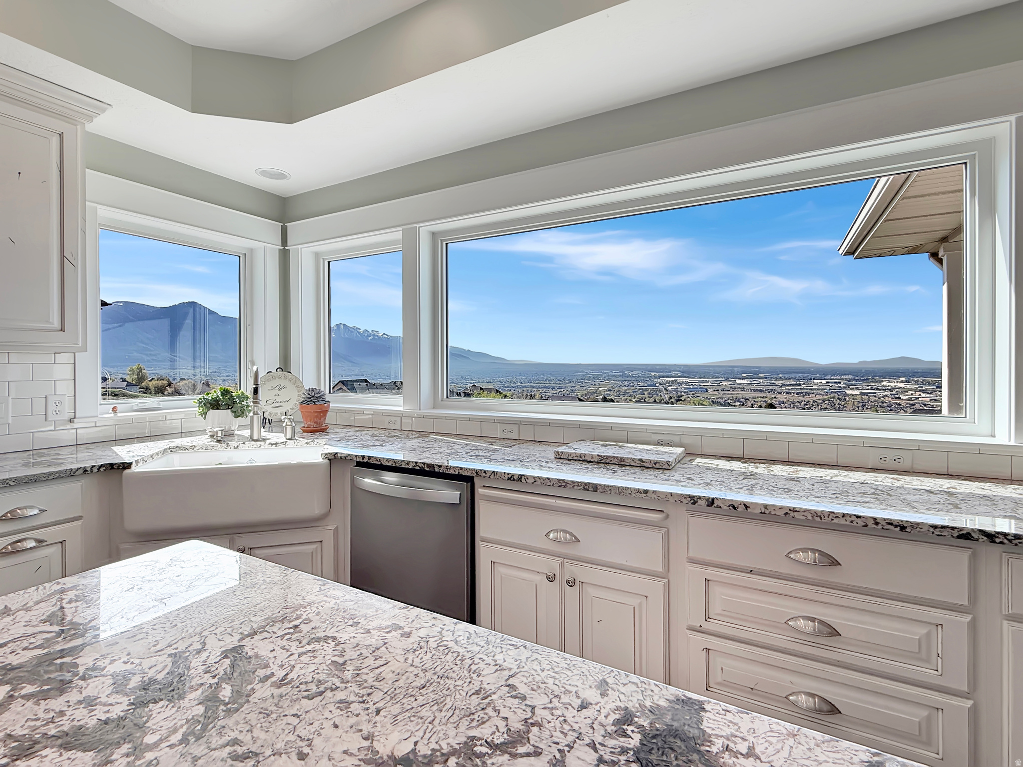 DEER CREST - Residential