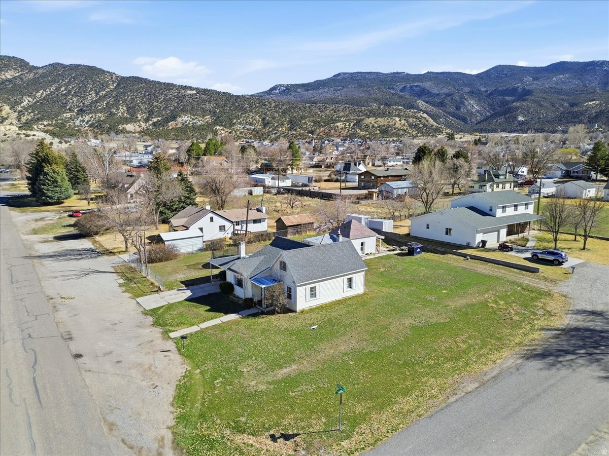 YOUNG PROPERTY - Residential