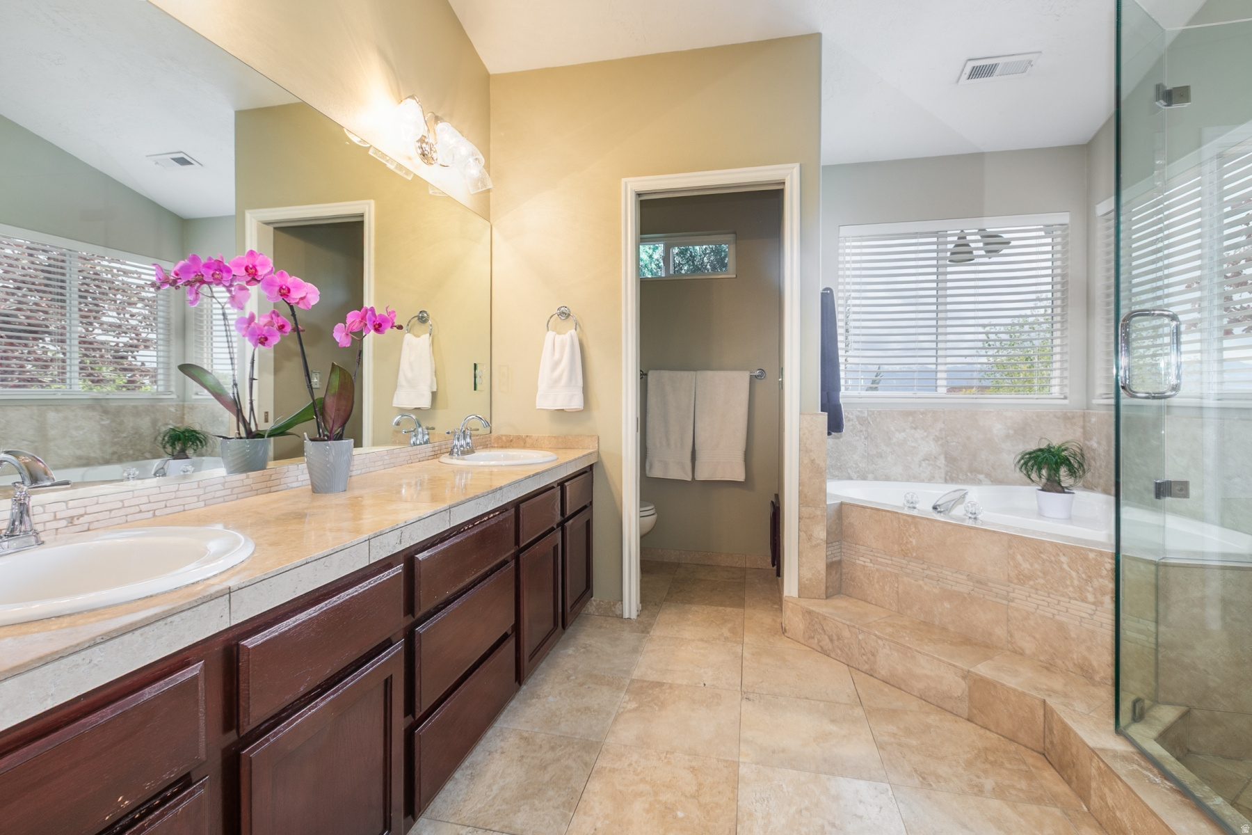 SOUTHRIDGE - Residential