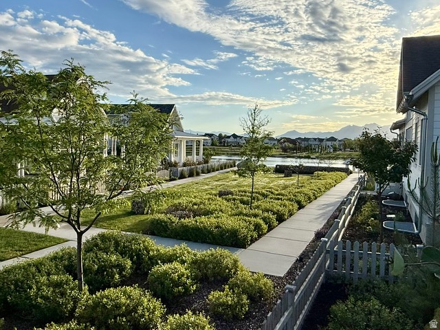 DAYBREAK - Residential