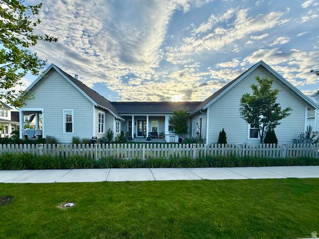DAYBREAK - Residential