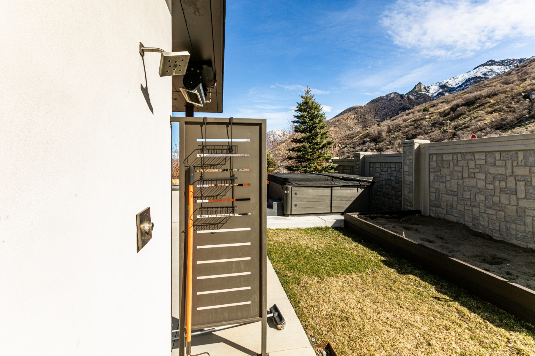 RADIUS CURVE - Residential