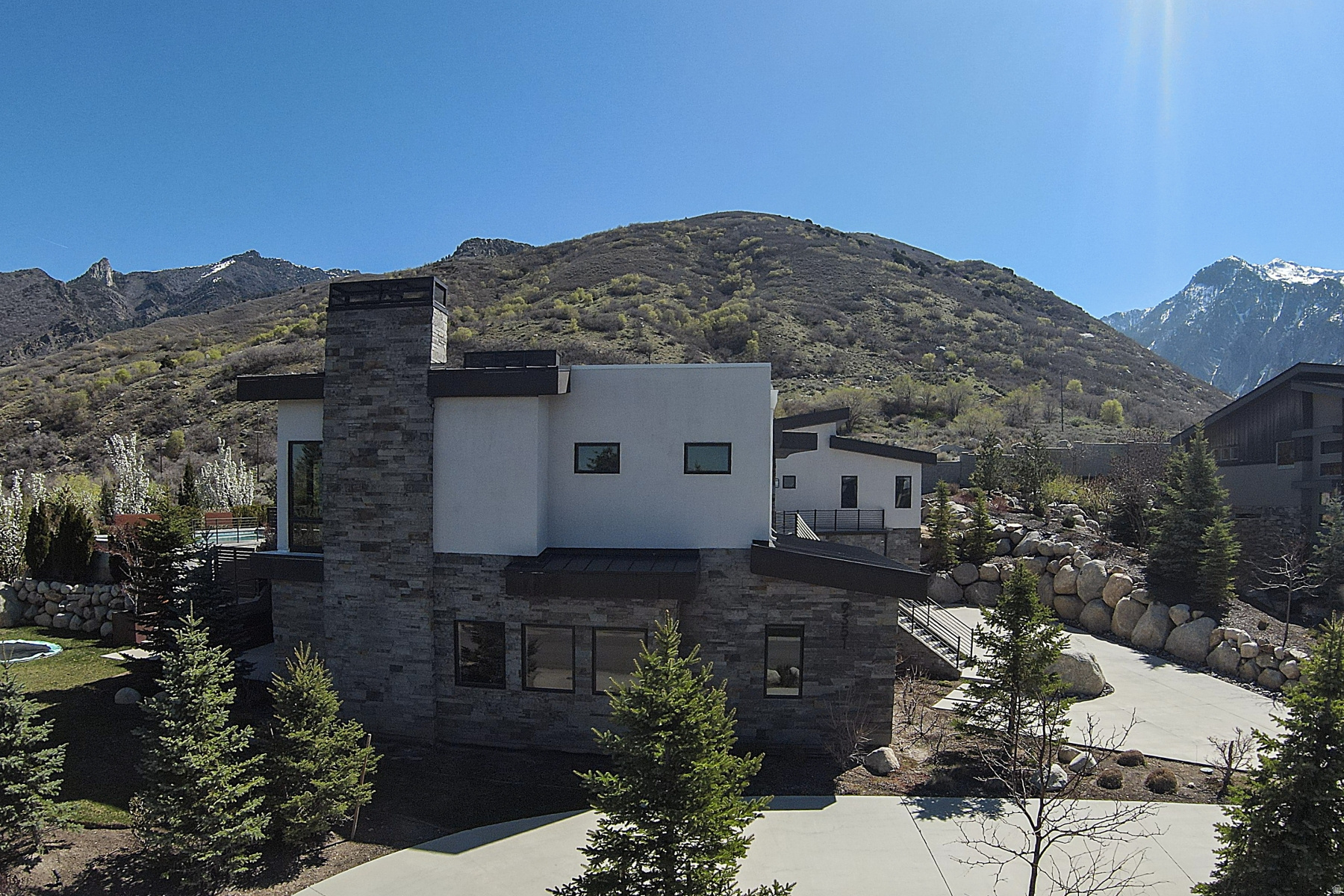 RADIUS CURVE - Residential