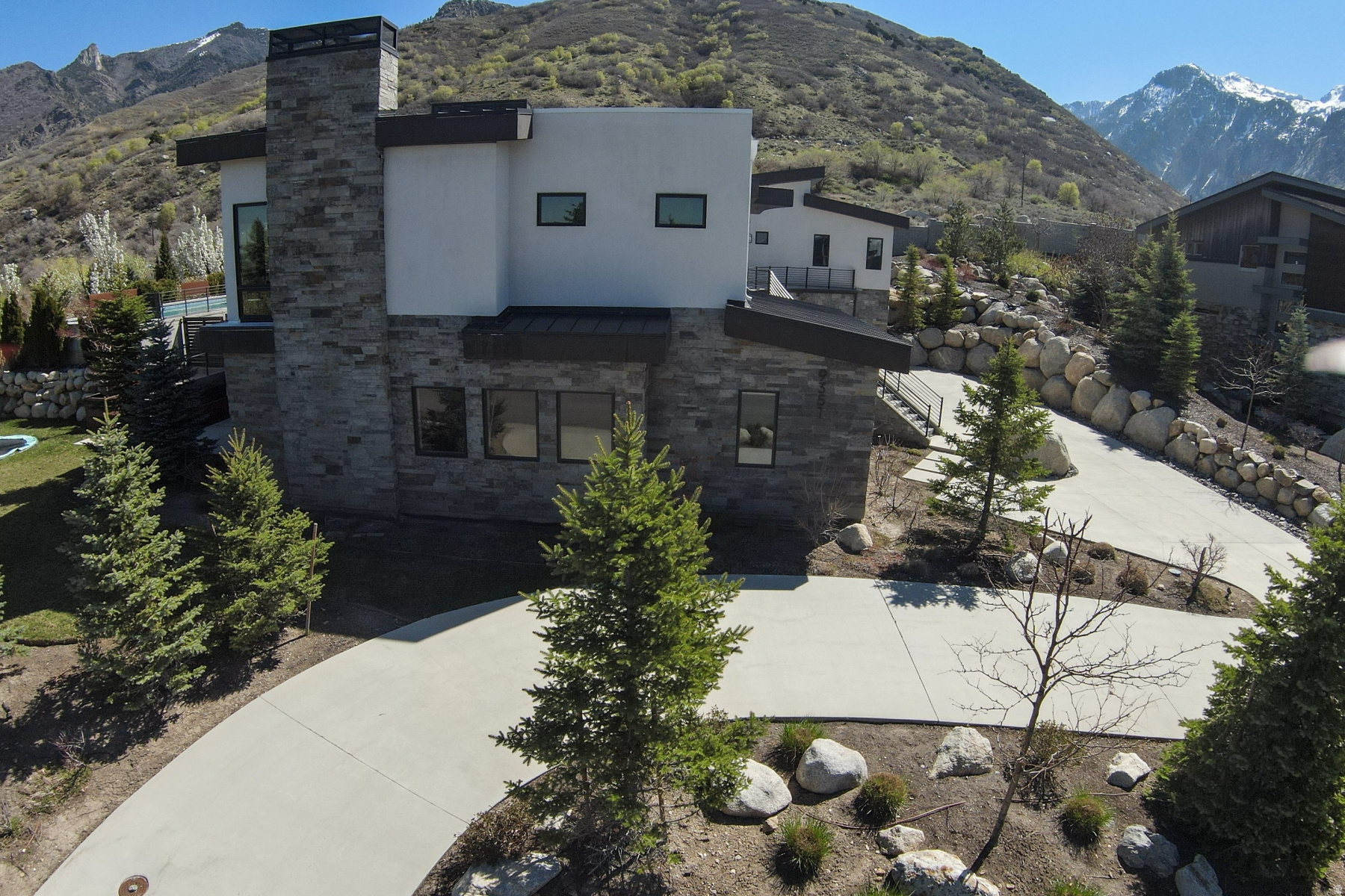 RADIUS CURVE - Residential