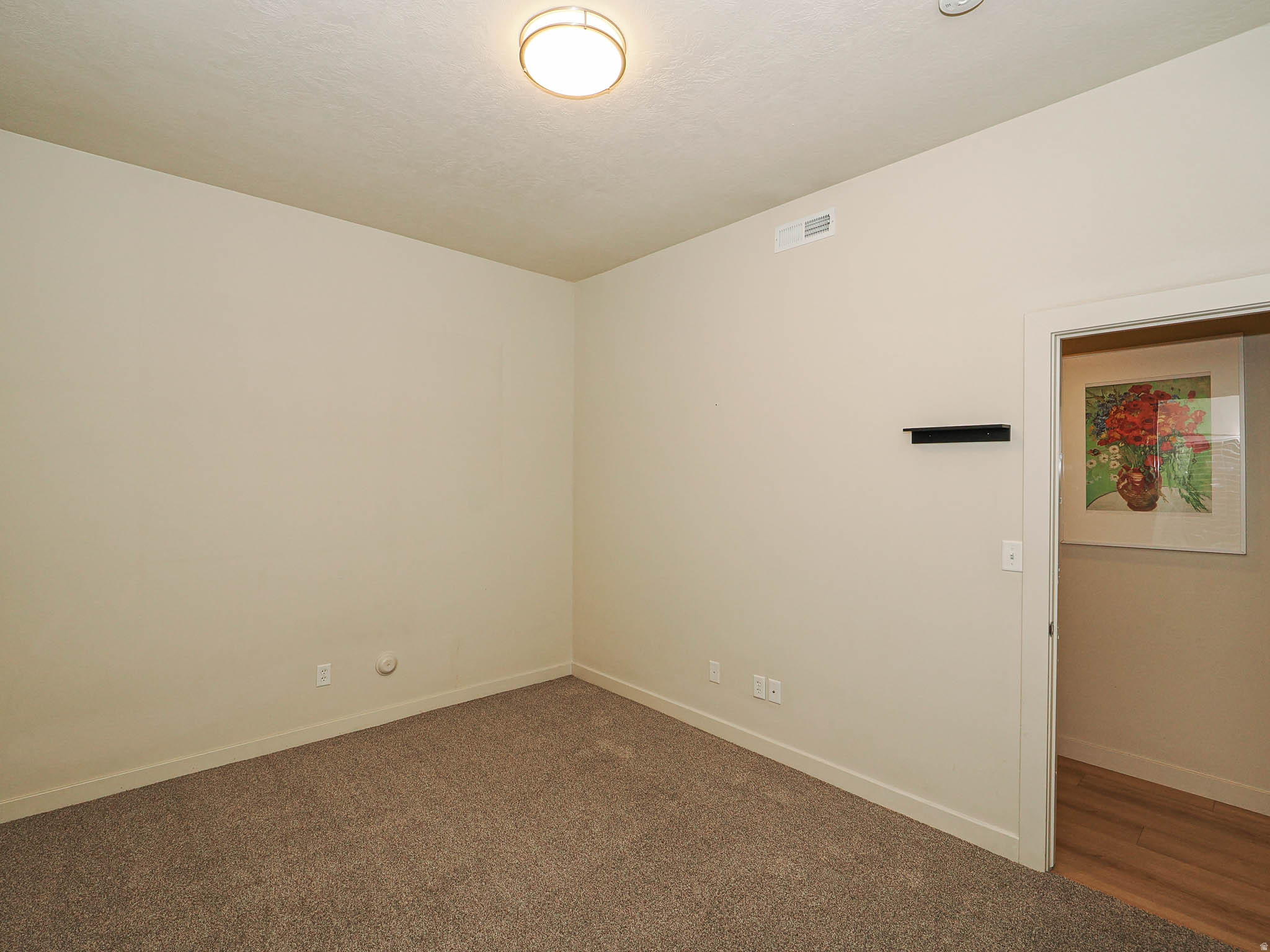 ANGELINAS CORNER - Residential