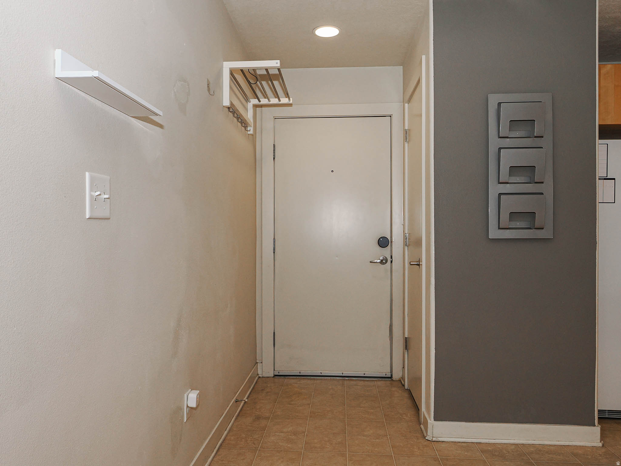 ANGELINAS CORNER - Residential