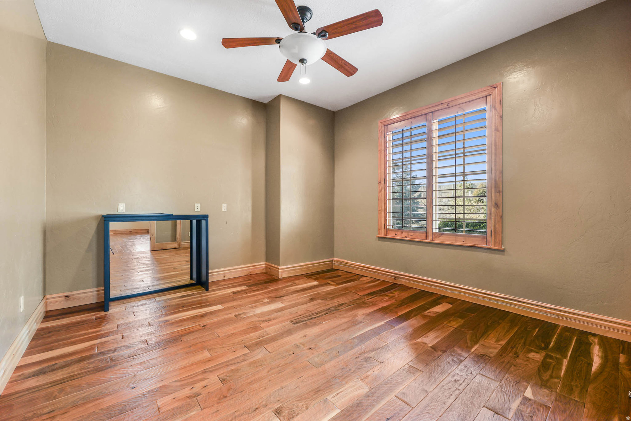 TOLCATE WOODS - Residential