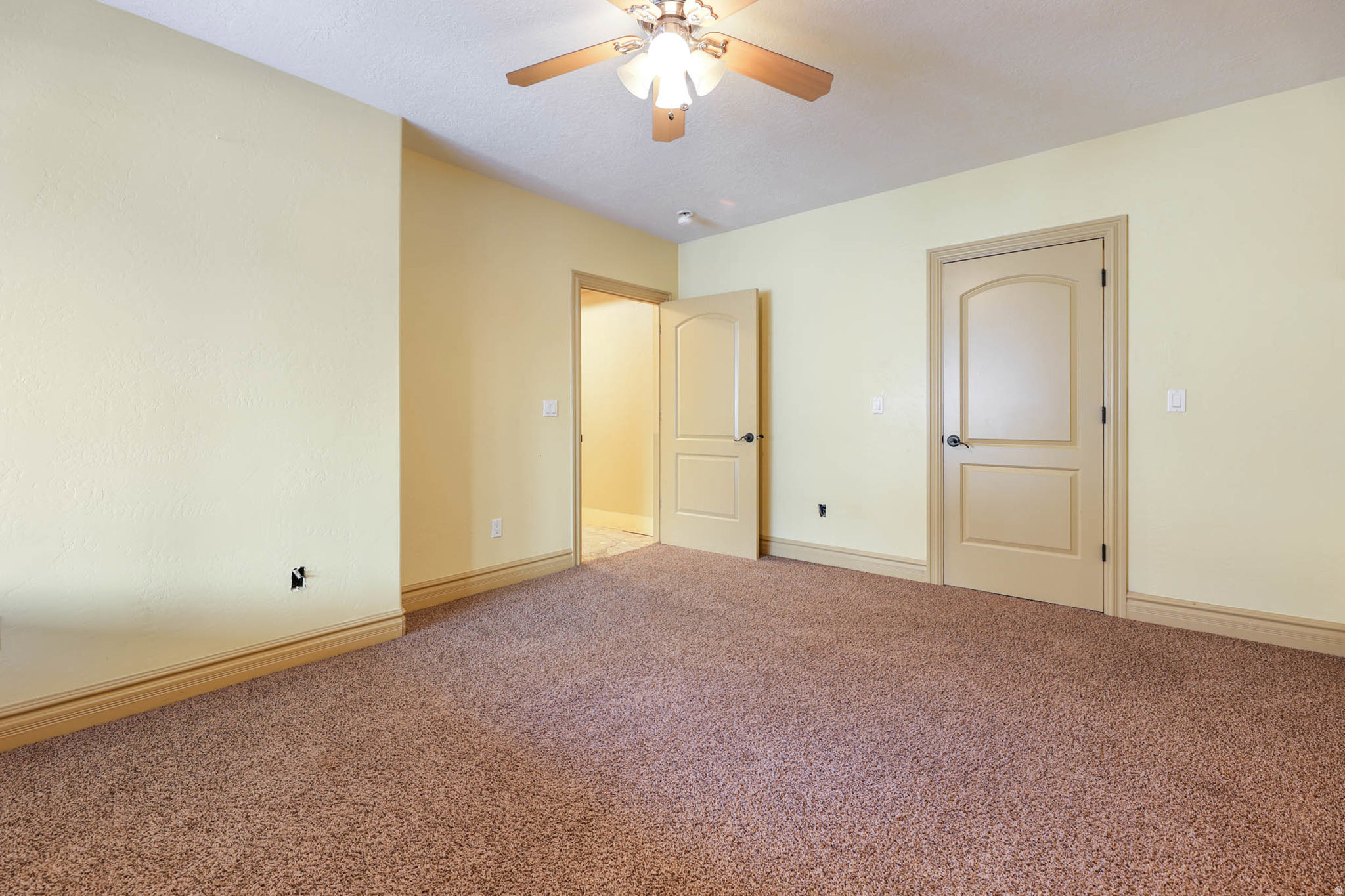 TOLCATE WOODS - Residential