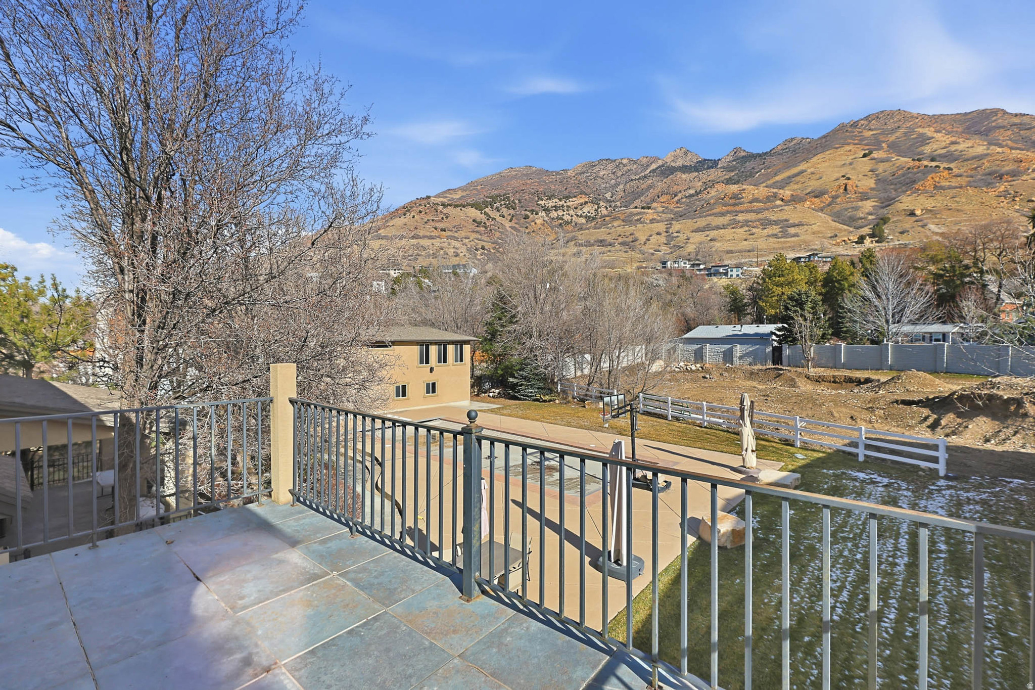 TOLCATE WOODS - Residential