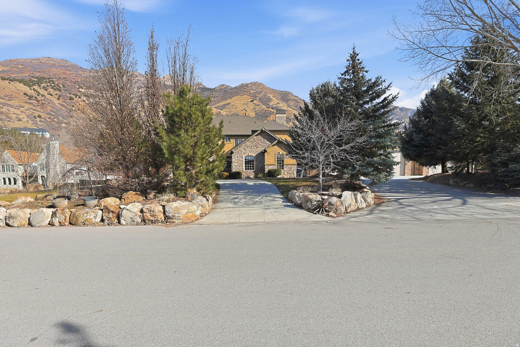 TOLCATE WOODS - Residential