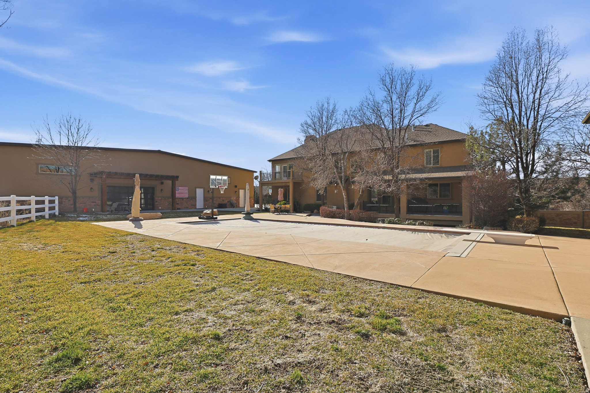 TOLCATE WOODS - Residential