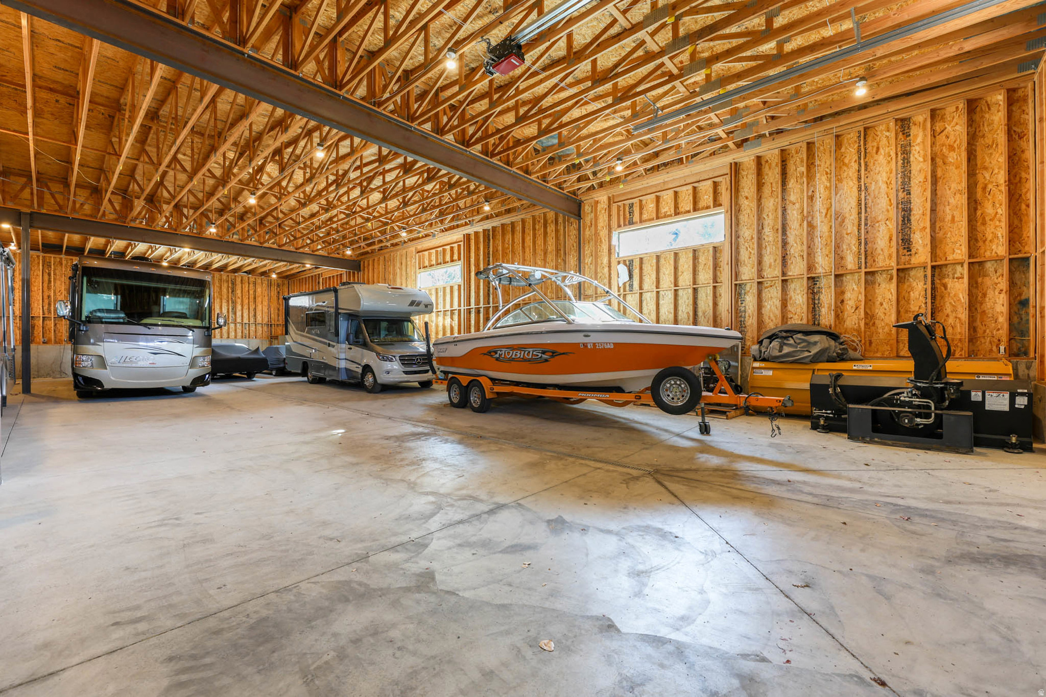 TOLCATE WOODS - Residential