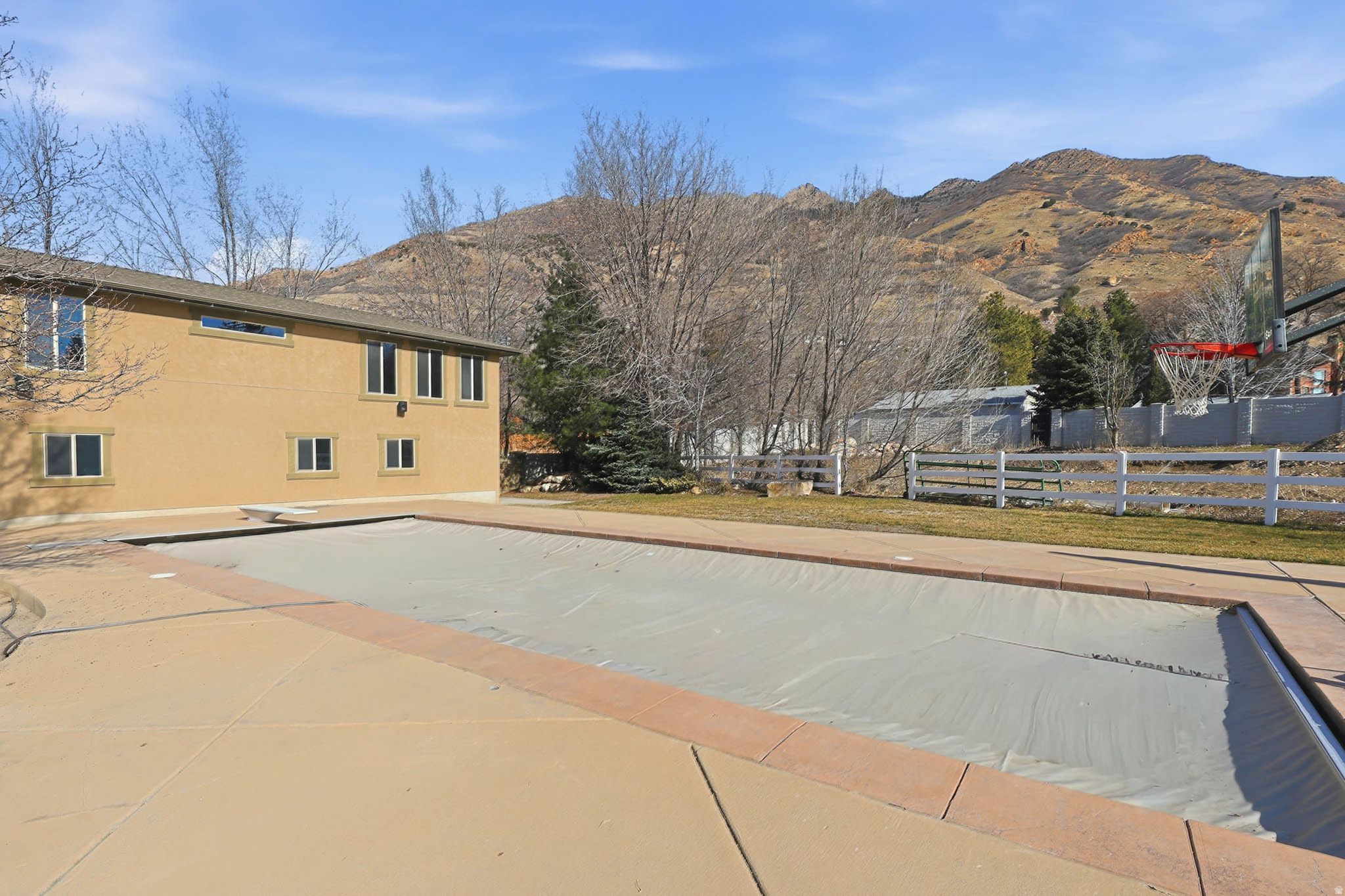 TOLCATE WOODS - Residential