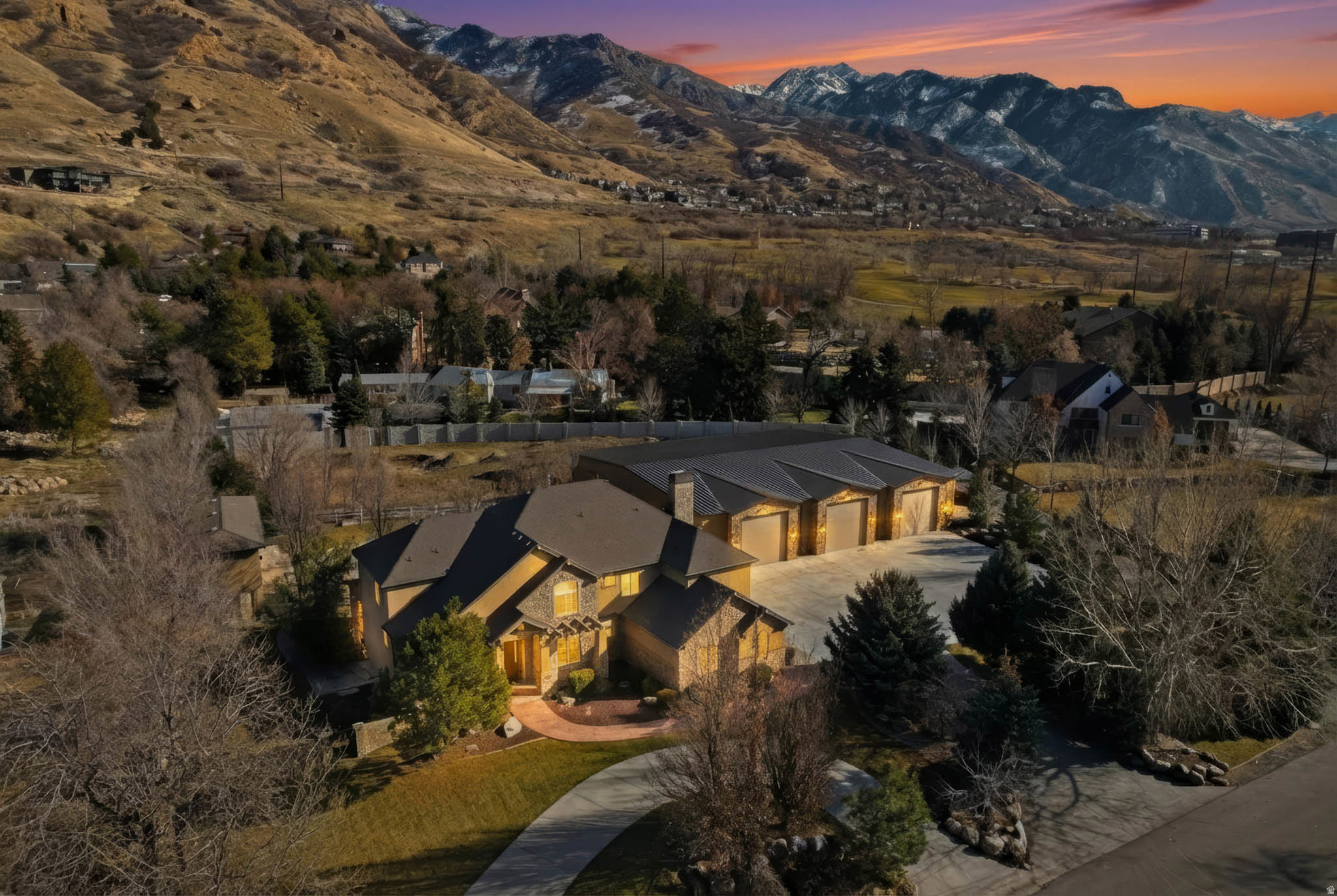 TOLCATE WOODS - Residential