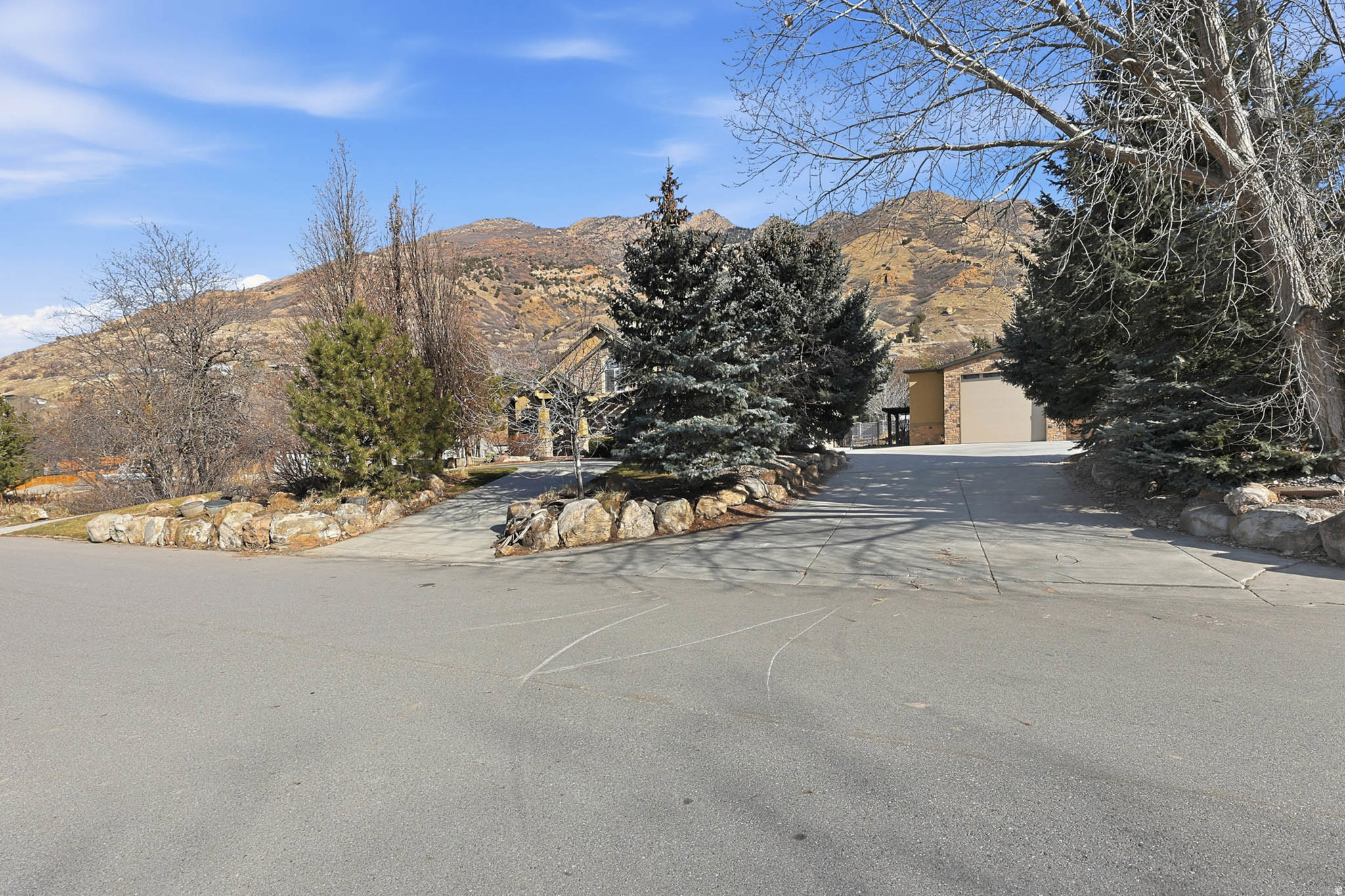 TOLCATE WOODS - Residential