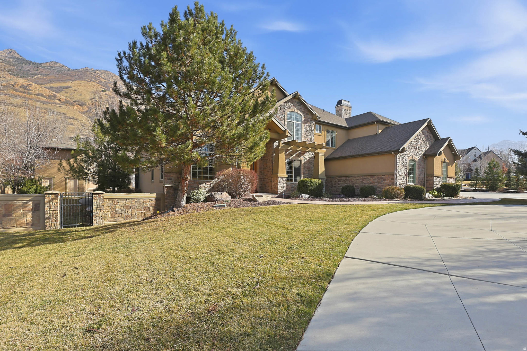 TOLCATE WOODS - Residential