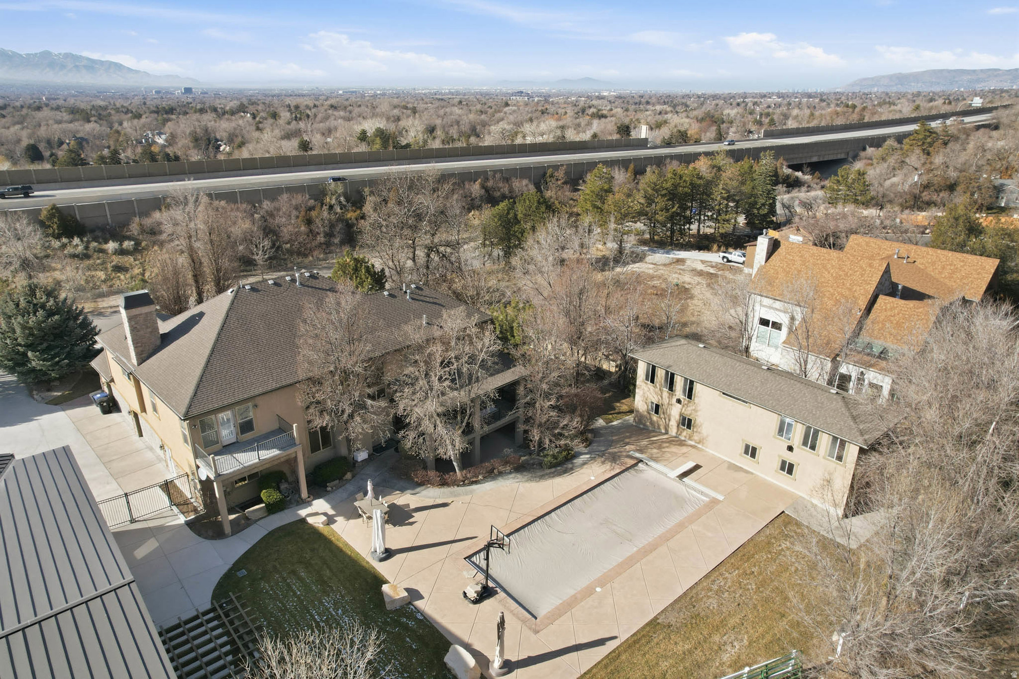 TOLCATE WOODS - Residential