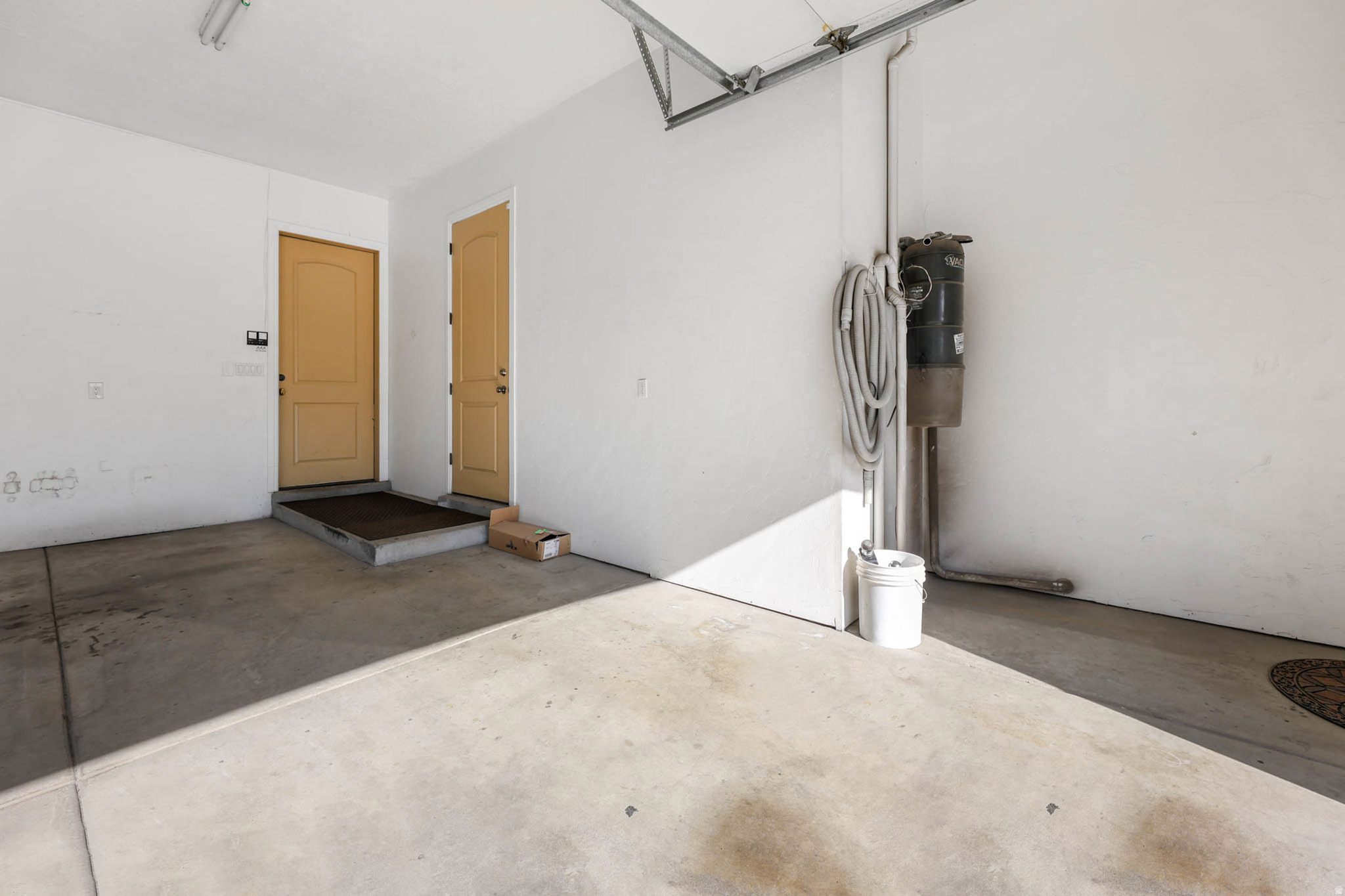 TOLCATE WOODS - Residential