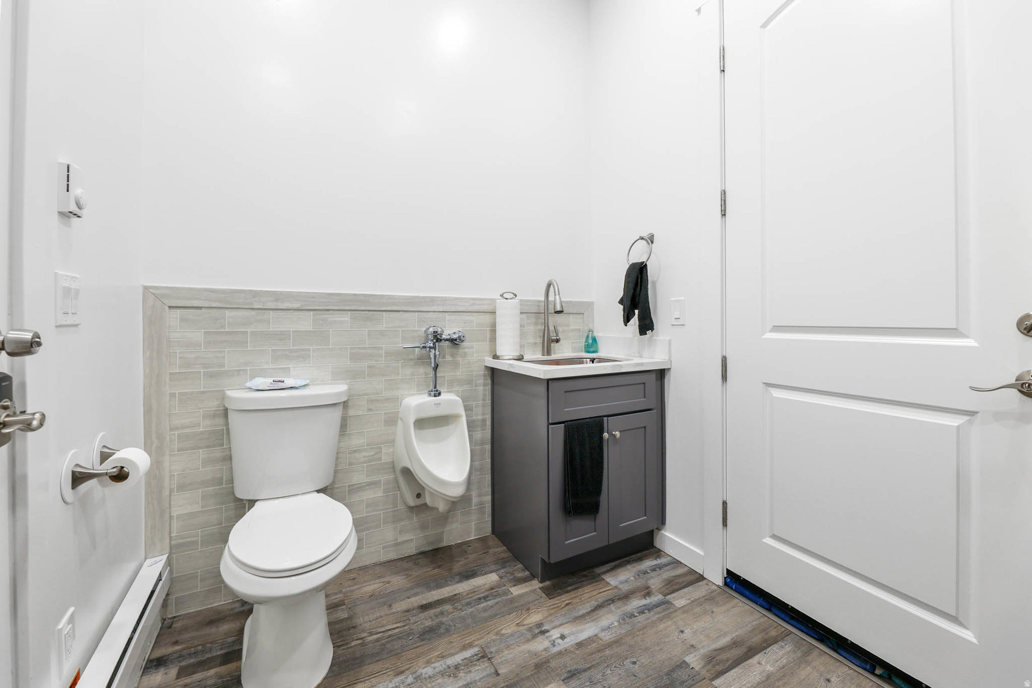 TOLCATE WOODS - Residential