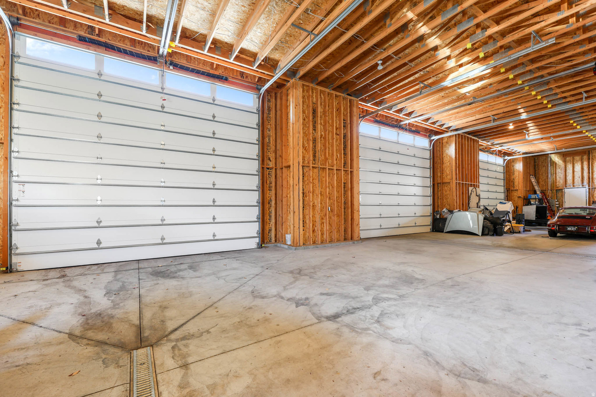 TOLCATE WOODS - Residential