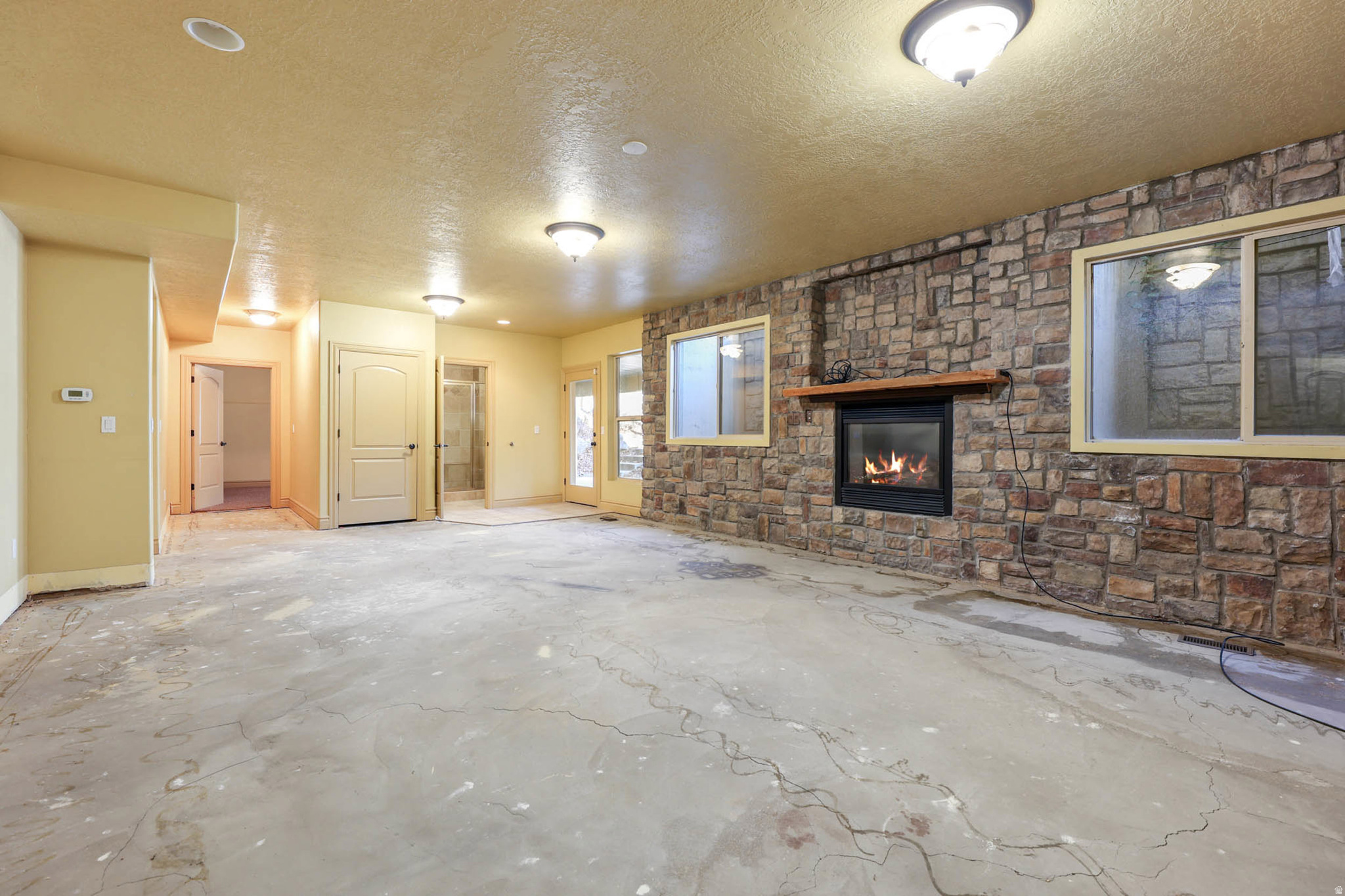 TOLCATE WOODS - Residential