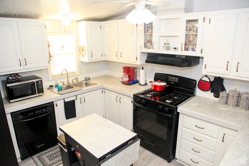 PALATIAL LIVING - Residential