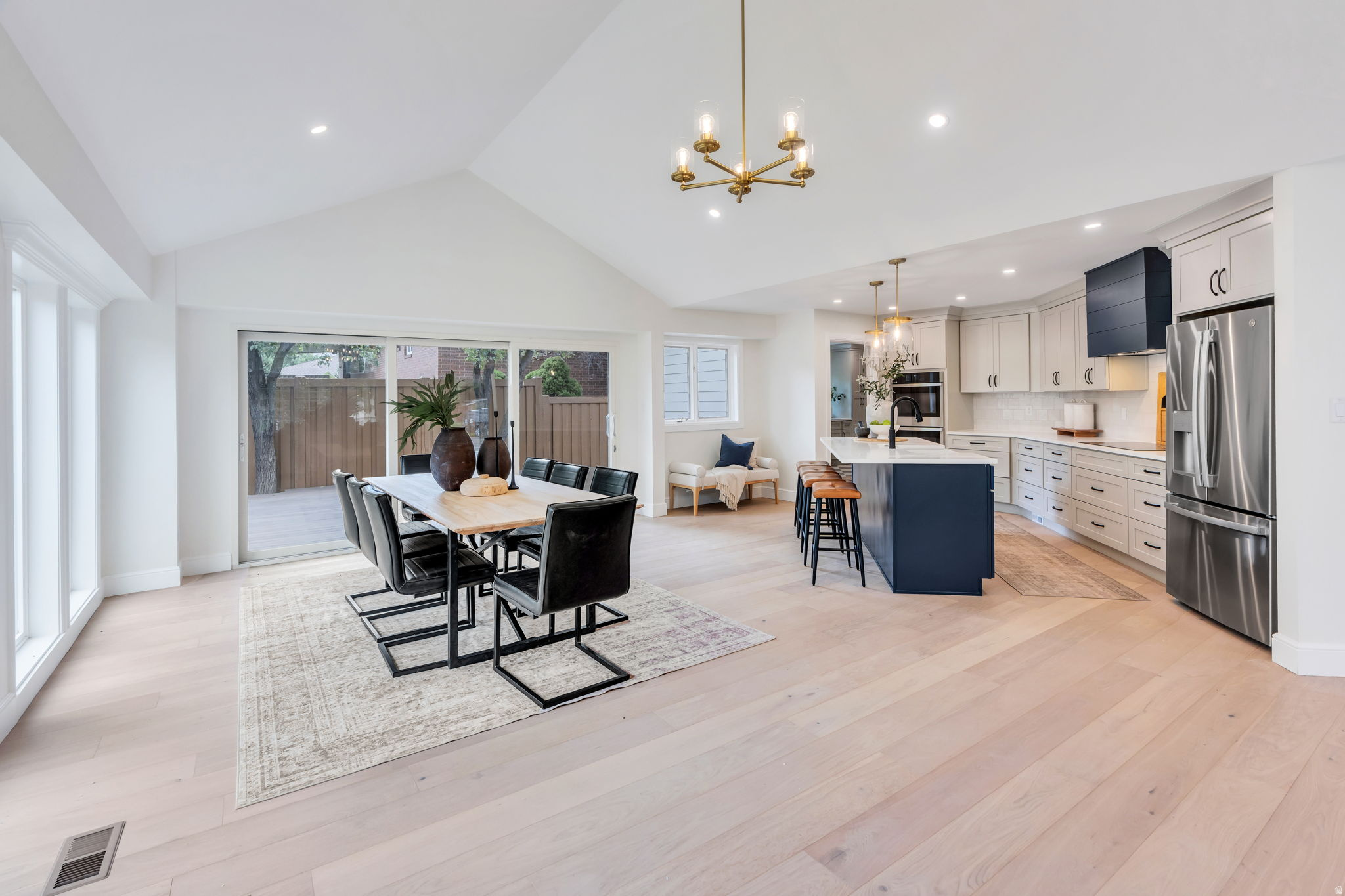 BRENTON WOODS - Residential