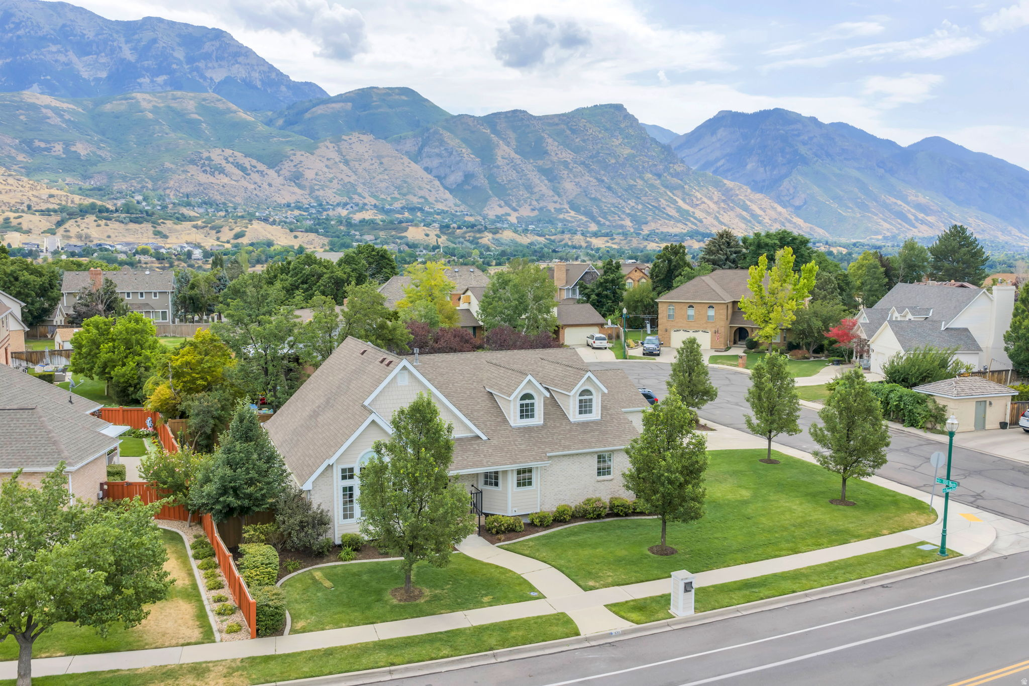 BRENTON WOODS - Residential