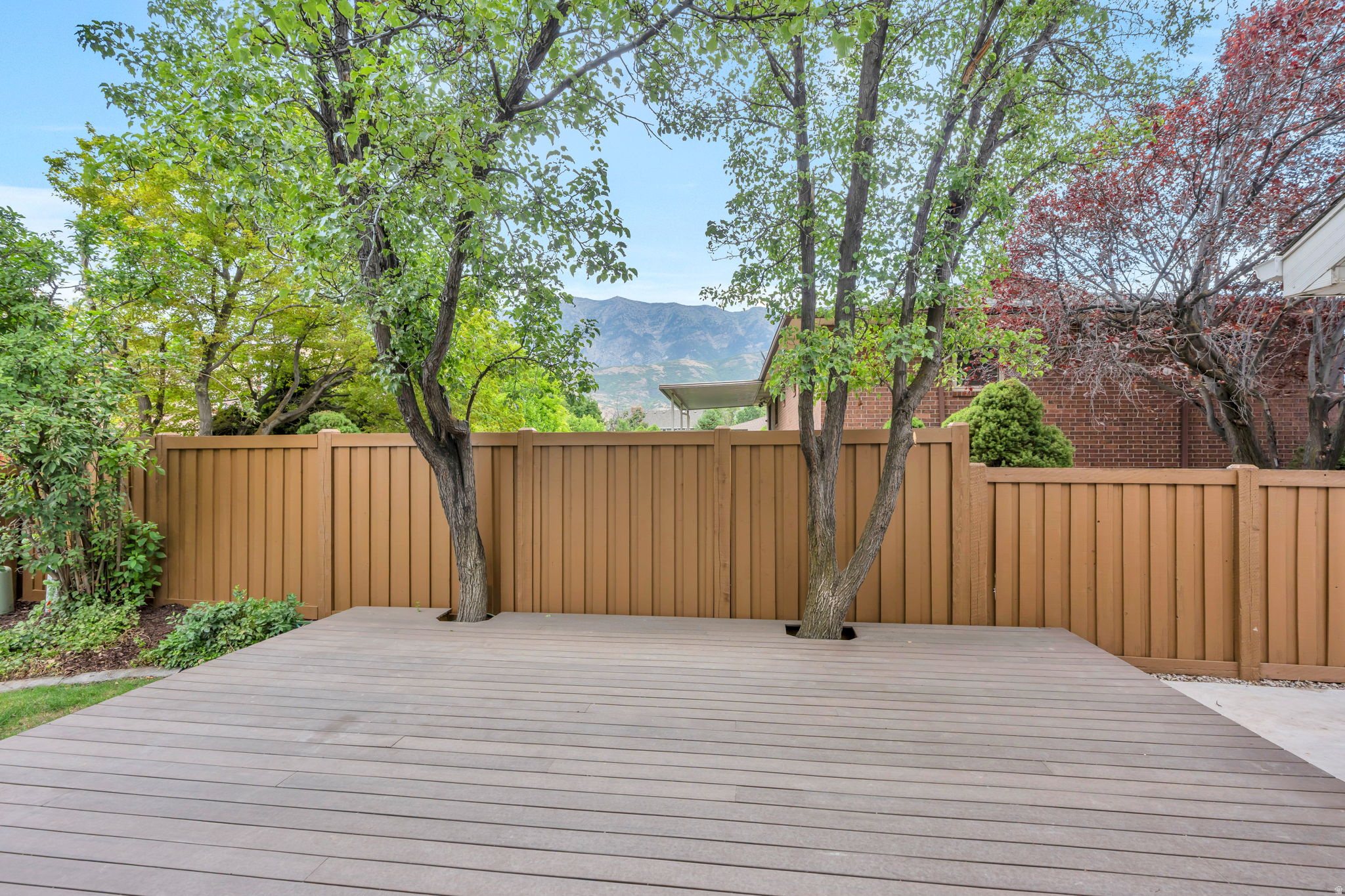 BRENTON WOODS - Residential