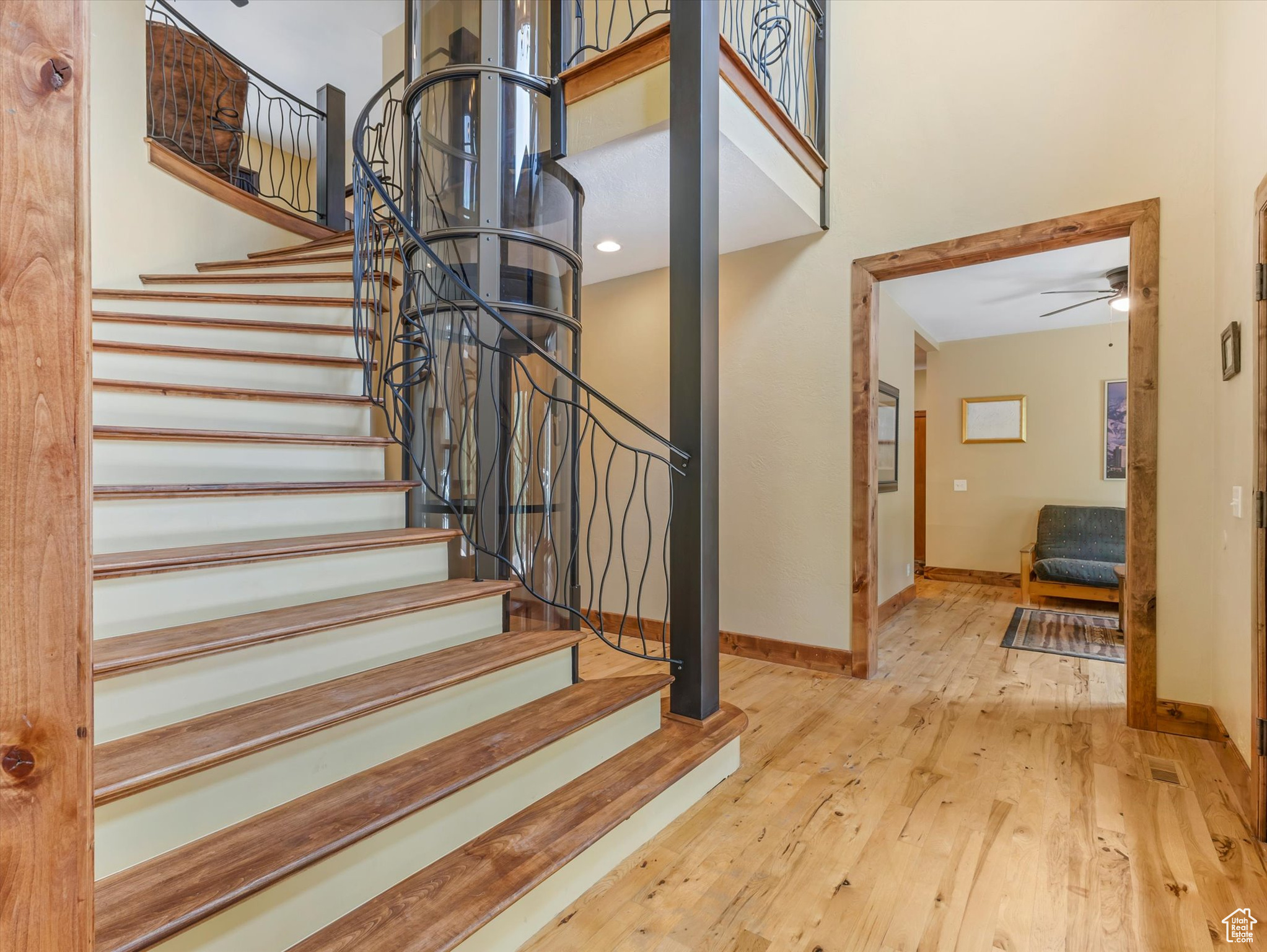 EMIGRATION PLACE - Residential