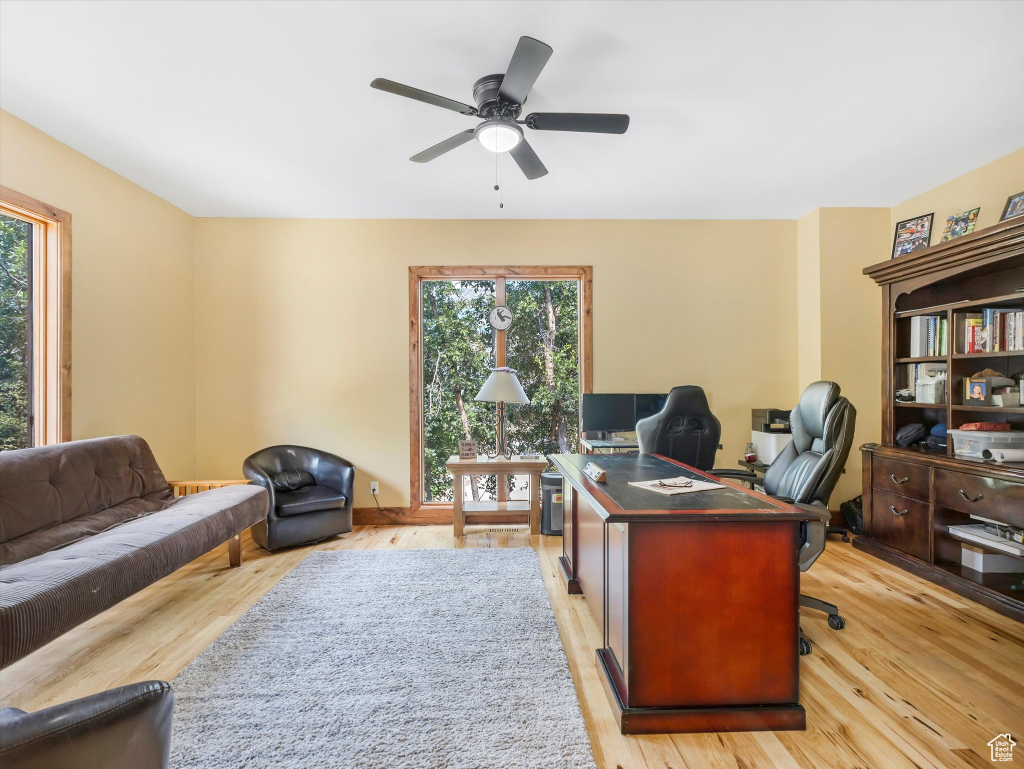EMIGRATION PLACE - Residential