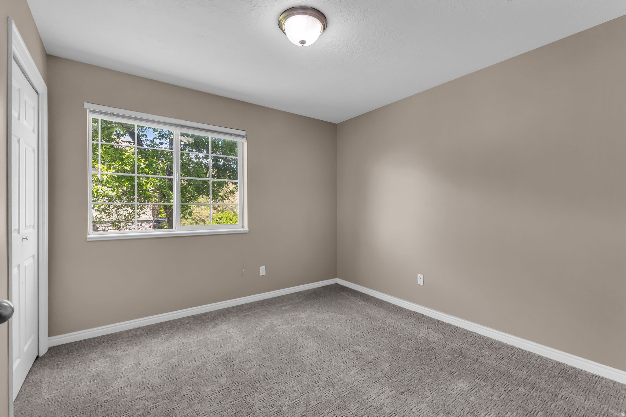 WESTBURY - Residential
