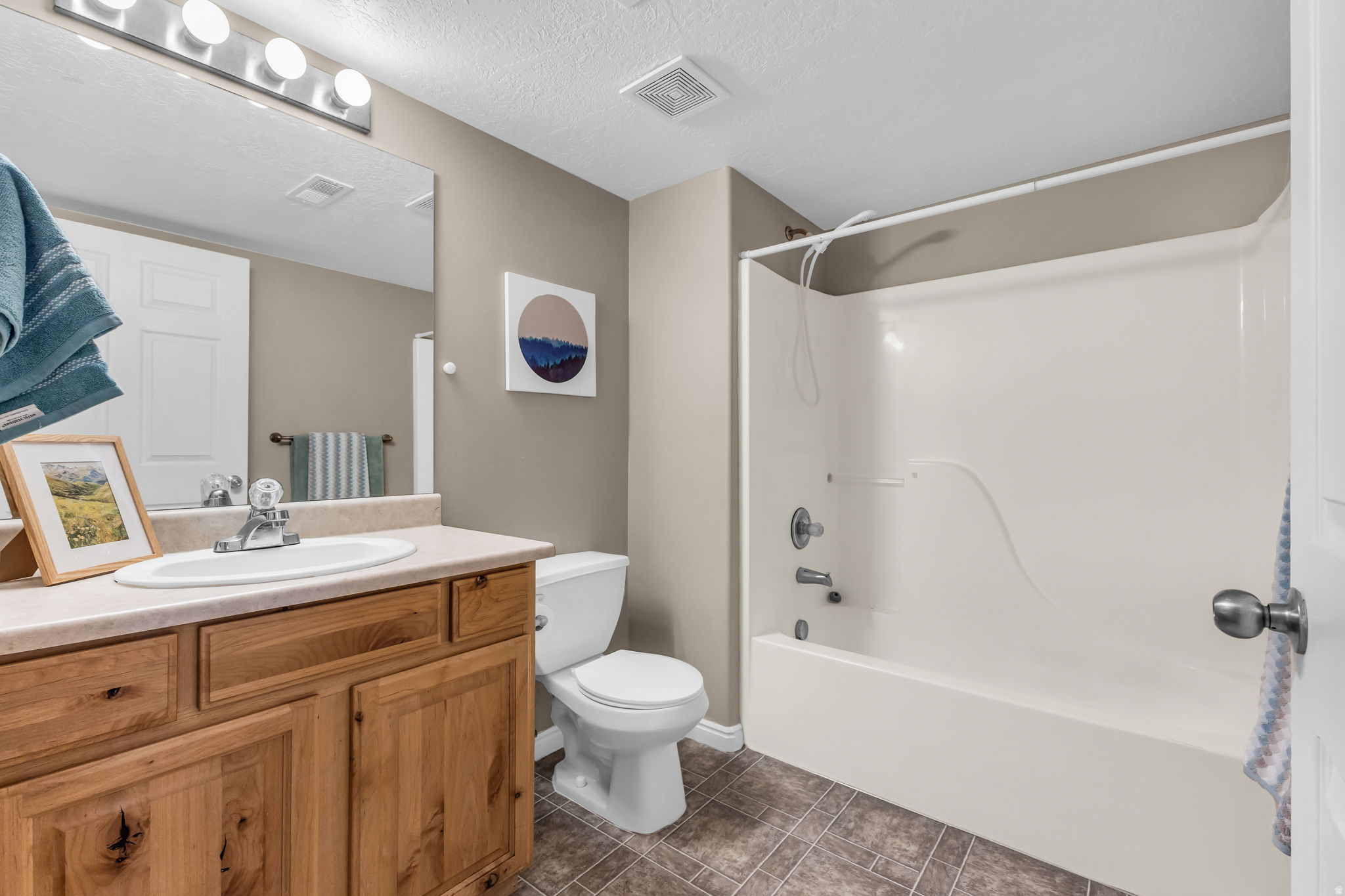 WESTBURY - Residential