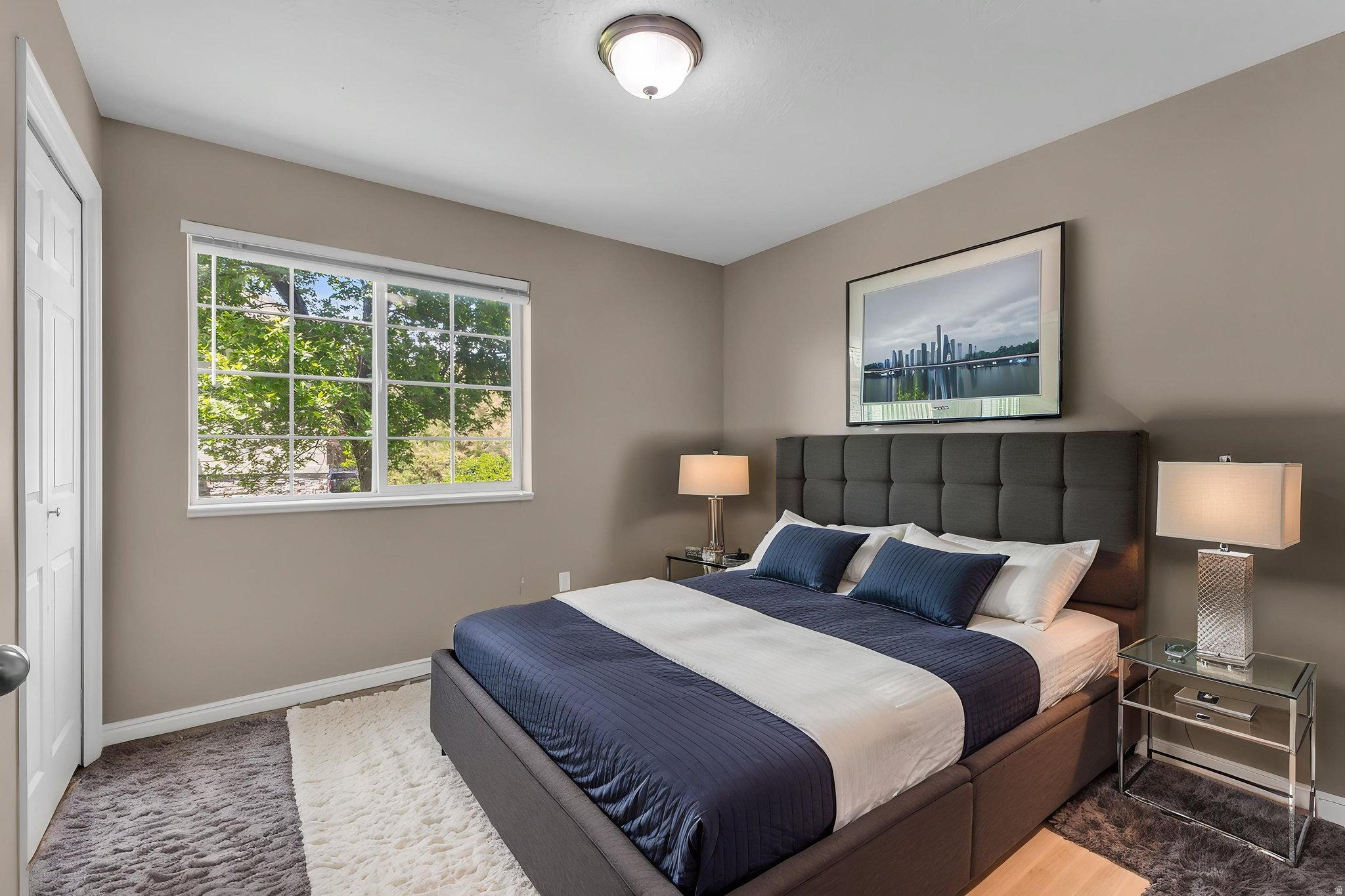 WESTBURY - Residential