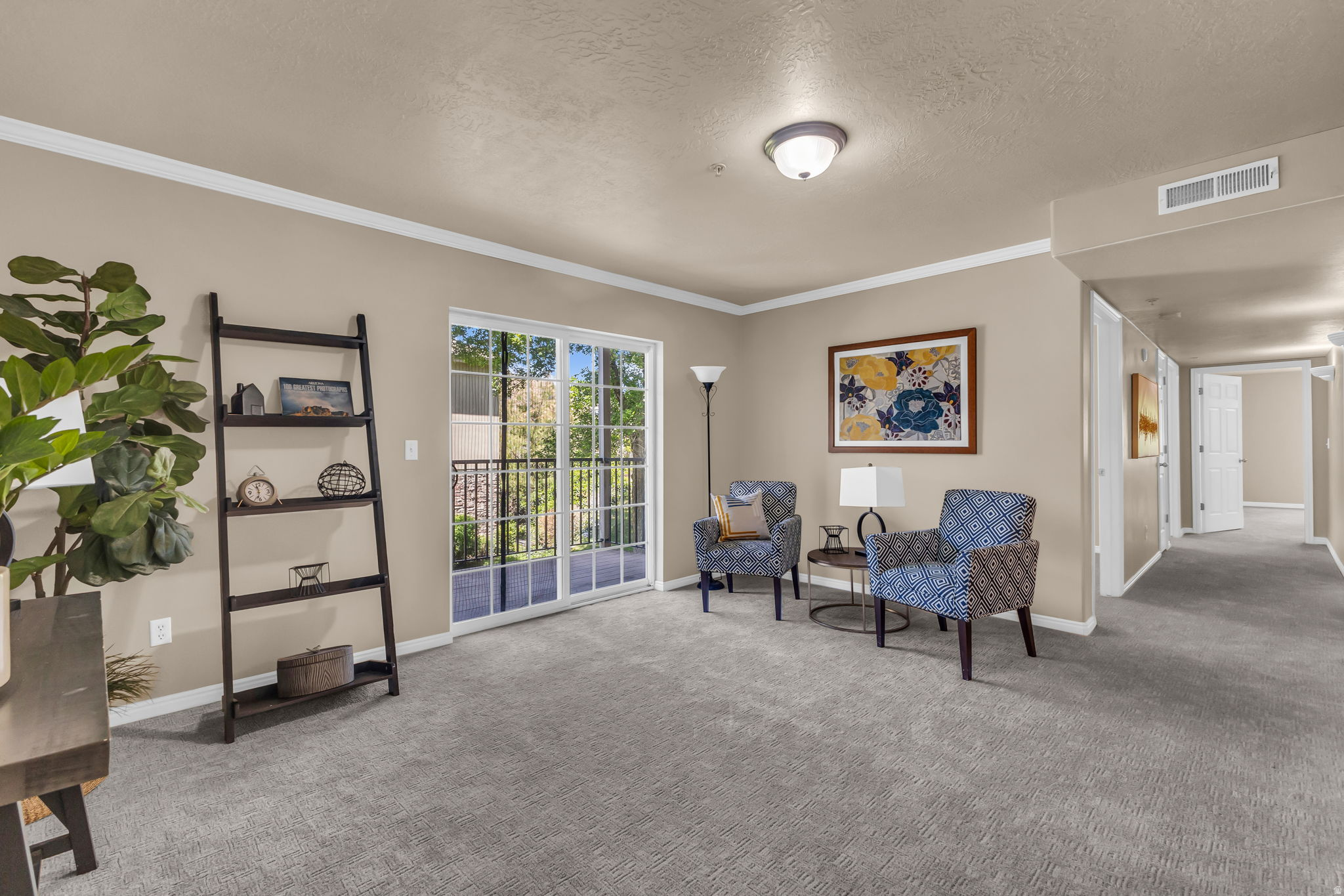 WESTBURY - Residential