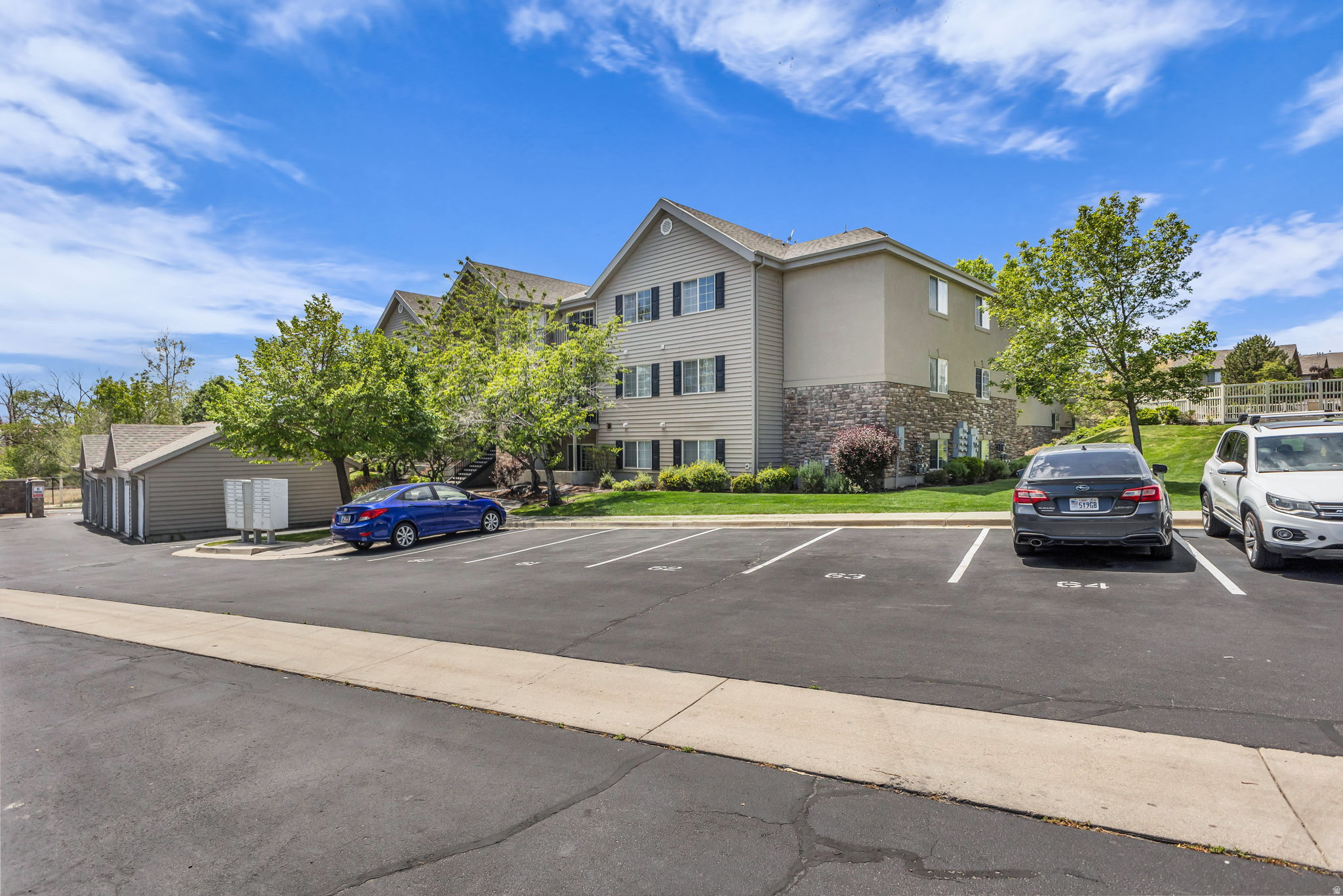WESTBURY - Residential