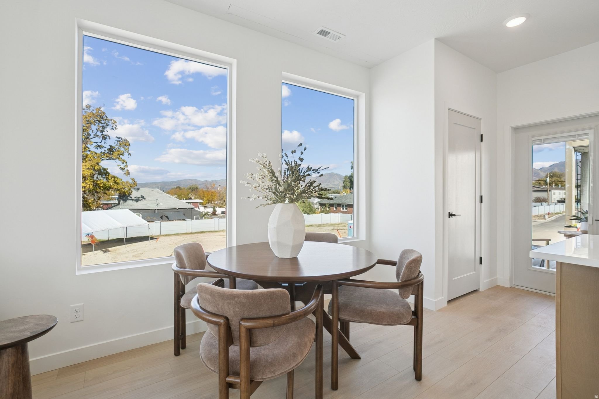 300 LOFTS - Residential