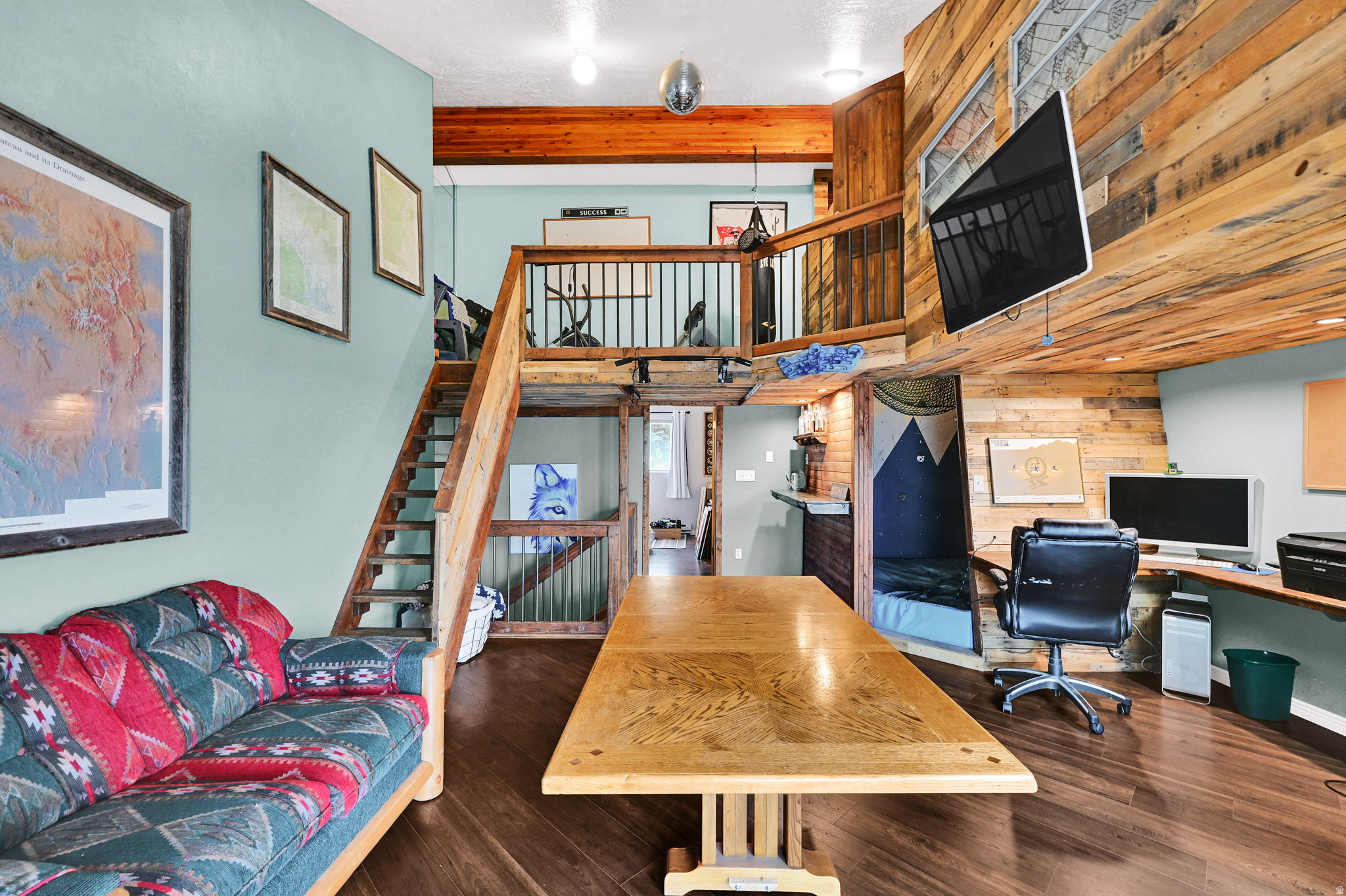 WOLF STAR - Residential