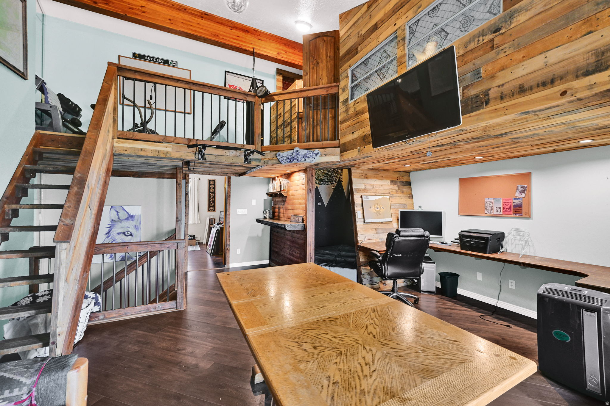 WOLF STAR - Residential