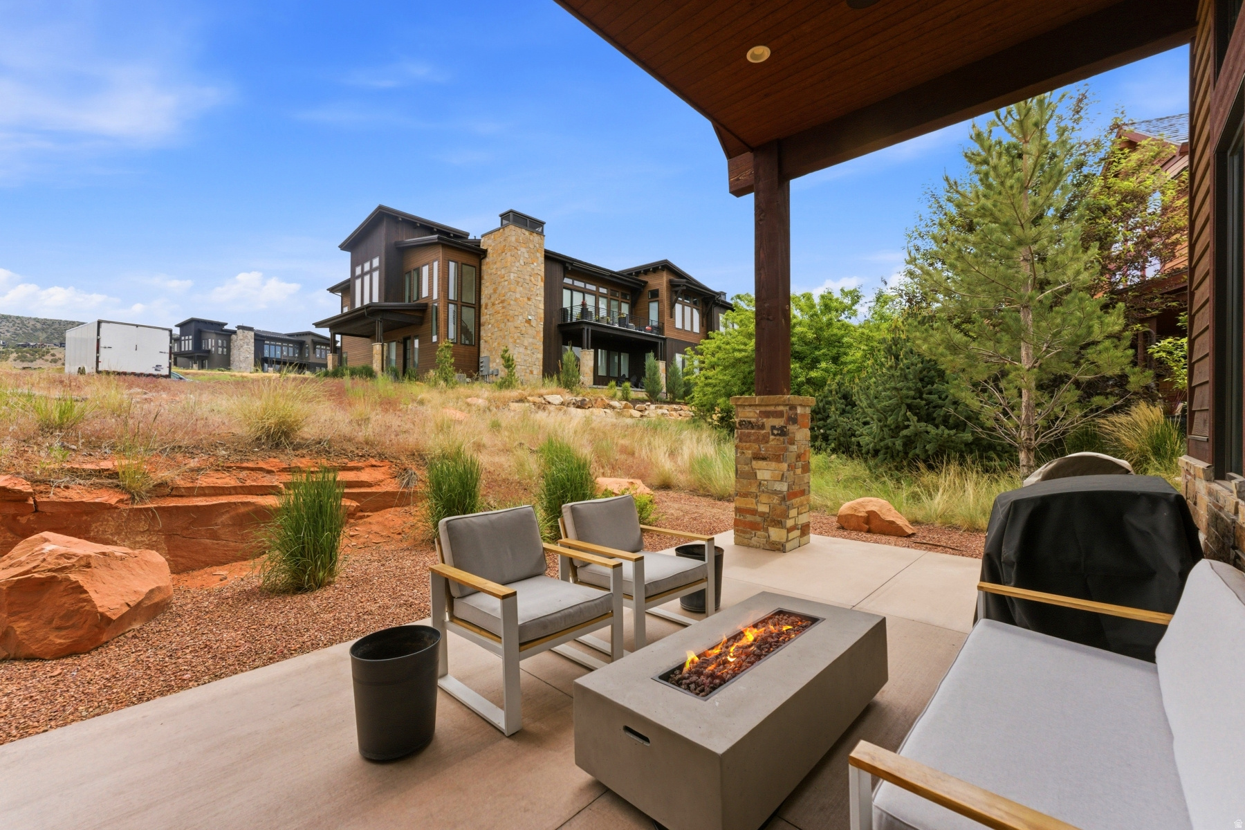 THE VILLAS AT RED LEDGES - Residential