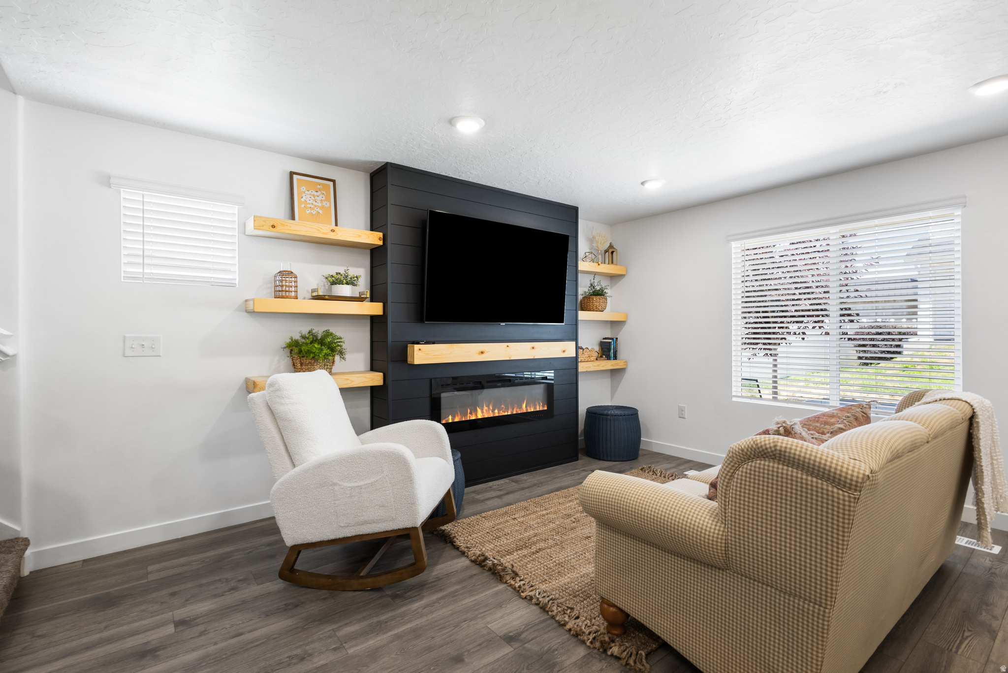 MECHAM TOWNS - Residential