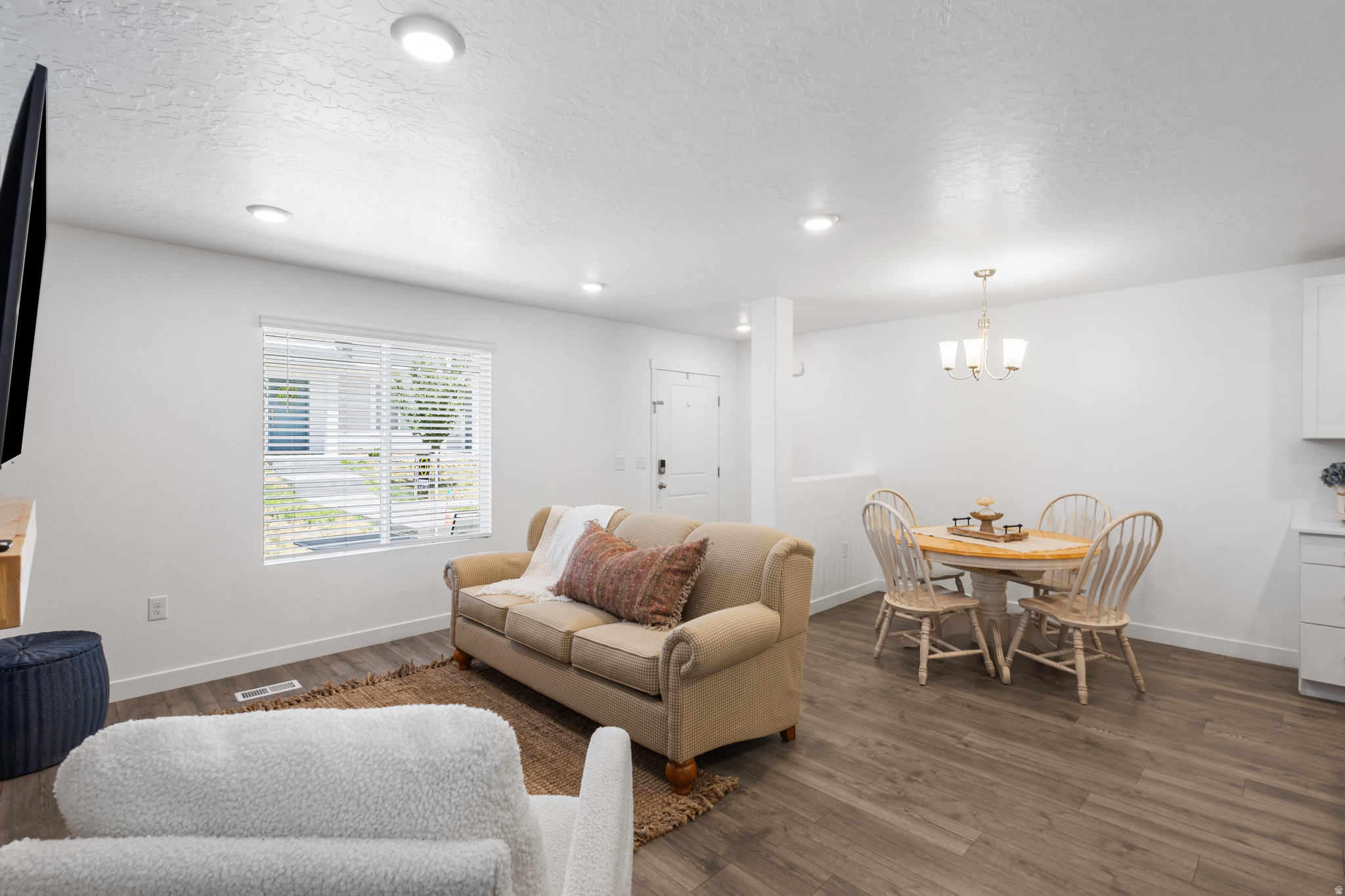 MECHAM TOWNS - Residential