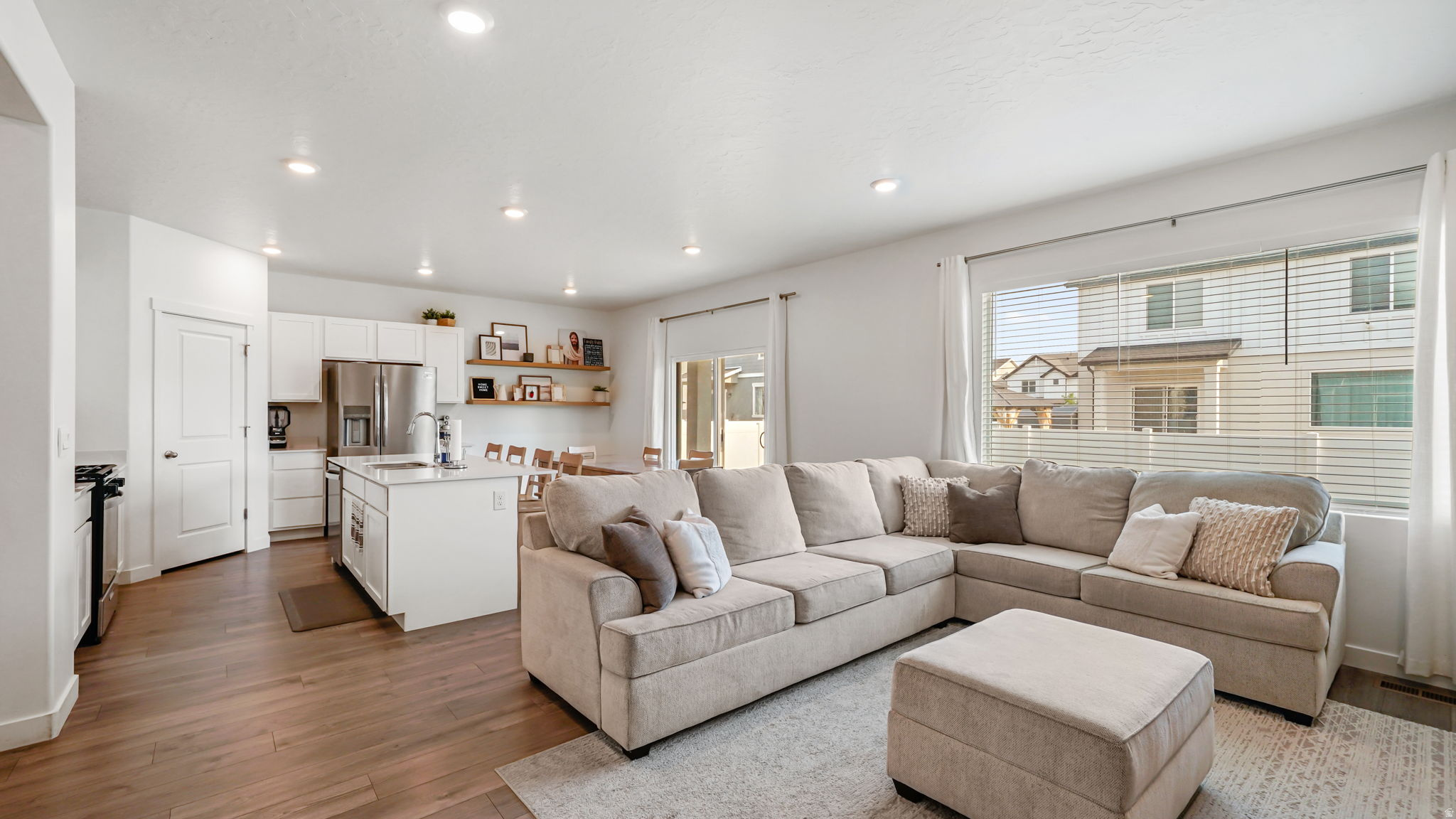 SPRING RANCH - Residential