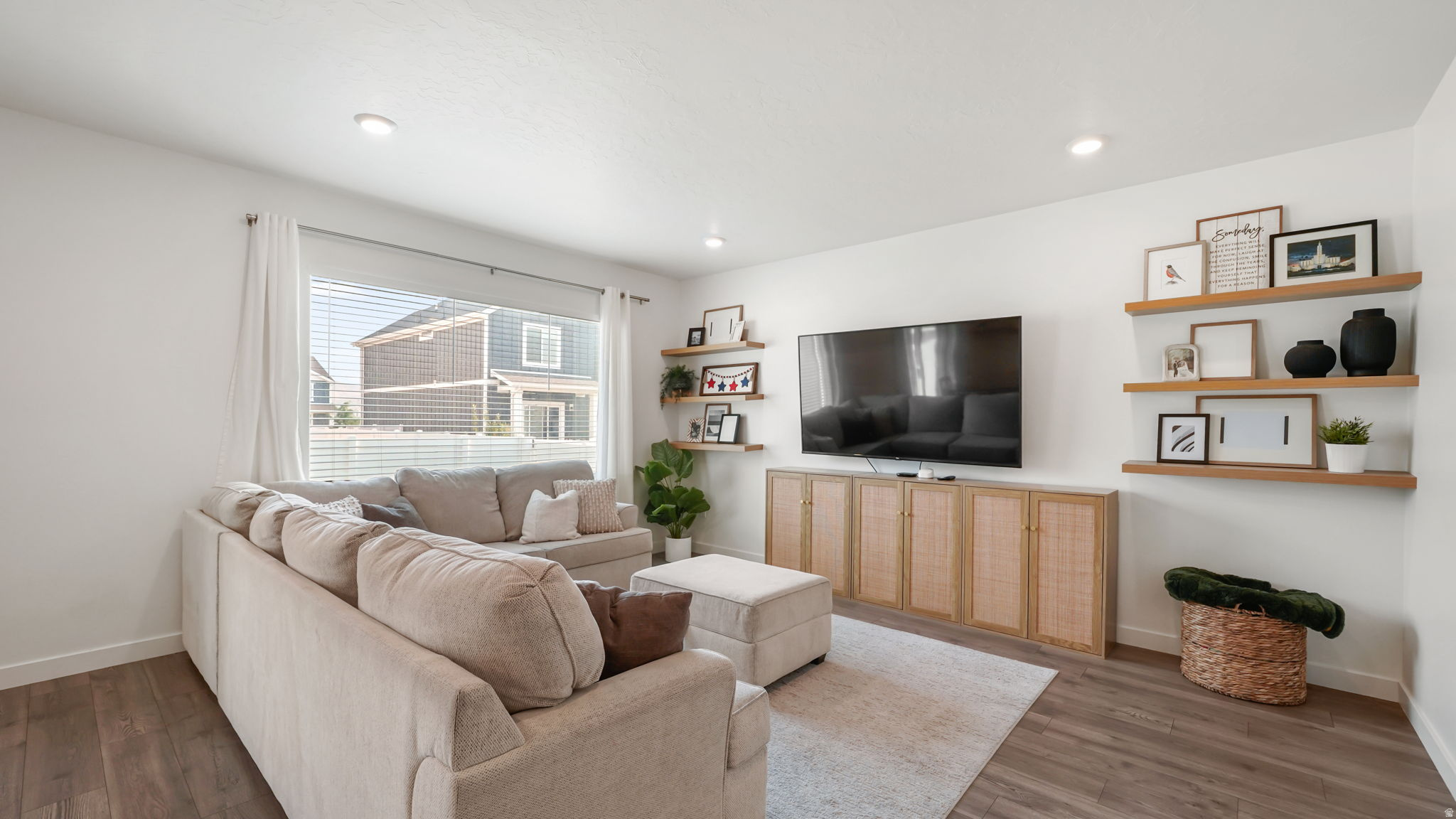 SPRING RANCH - Residential