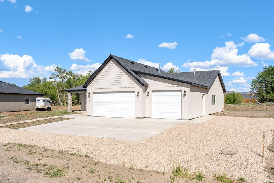 ASPEN VALLEY ESTATES - Residential
