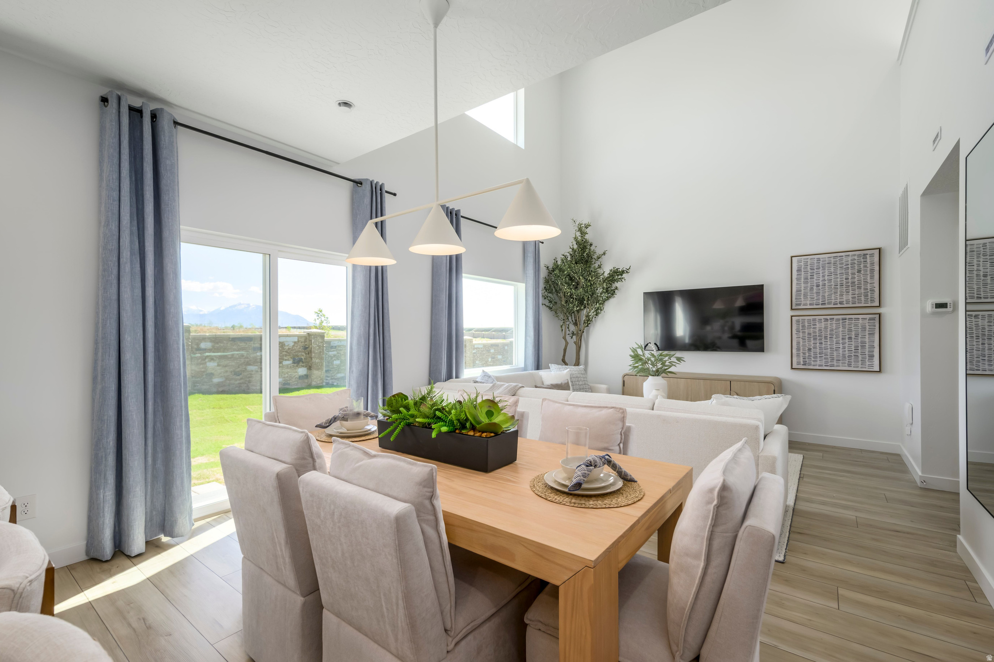 MEADOW CREEK - Residential