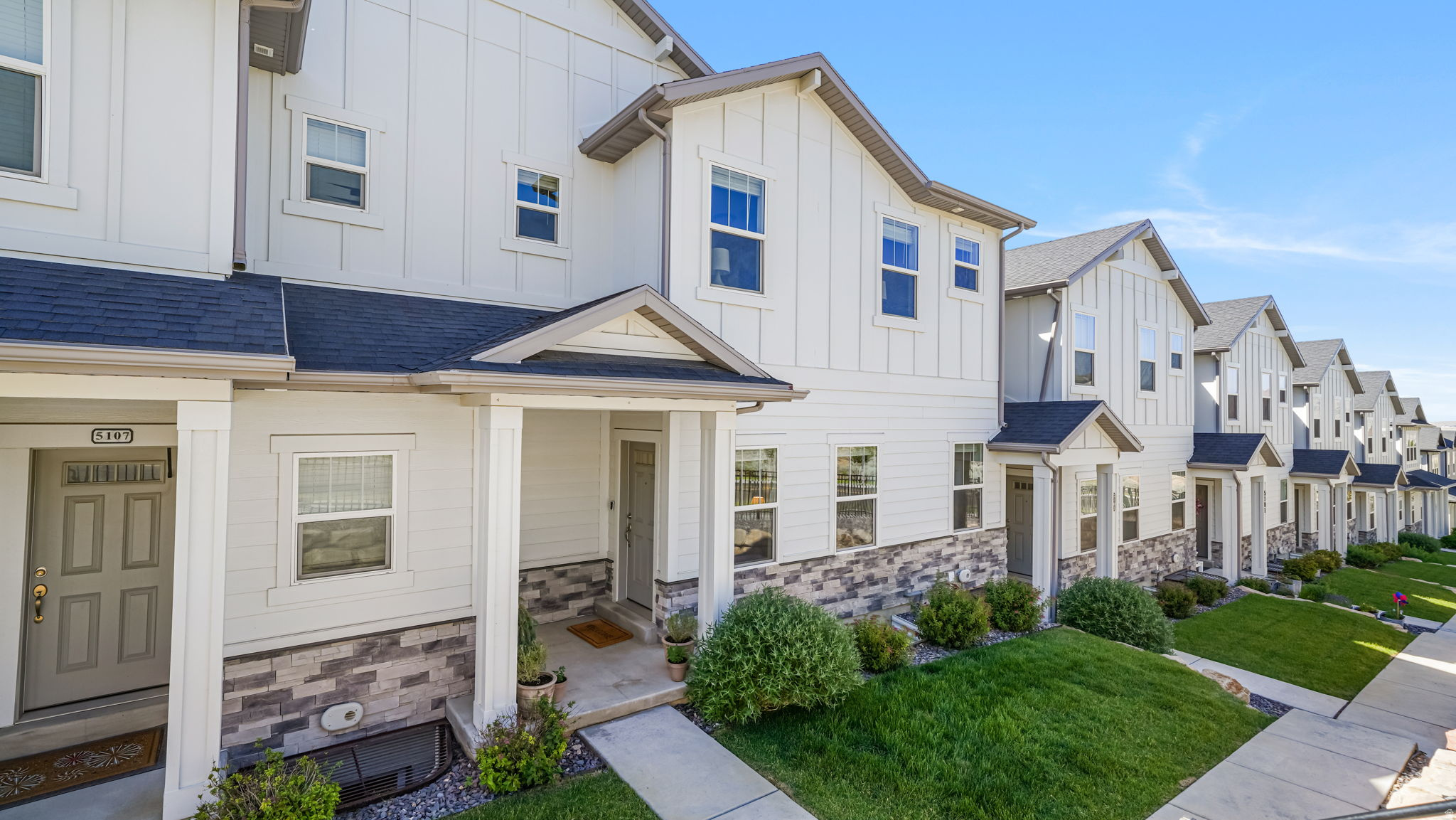 Looking for a clean, move-in ready home? This 4-bedroom townhome has been exceptionally well cared for and is ready for its next owner. Backing directly up to a neighborhood park, the home enjoys a level of privacy that's hard to find, with open space behind you instead of neighboring homes. The floor plan is functional and inviting, featuring an open and inviting main floor, oversized primary bedroom, fully finished basement, and a newly built deck to enjoy the outdoor living/entertainment. New high quality carpet was recently installed adding a luxury look and feeling throughout the home. Traverse Heights offers some of the best amenities in the area, including a community pool, clubhouse available for private events, fitness center, and miles of nearby walking and biking trails. The location is hard to beat, with quick access to I-15, Silicon Slopes, shopping, dining, and everyday conveniences, making commuting and daily life a breeze. Whether you're looking for your first home, an investment property, or simply a turnkey place to call home, this one is worth a look. Buyer/Buyer's Agent to verify all information.