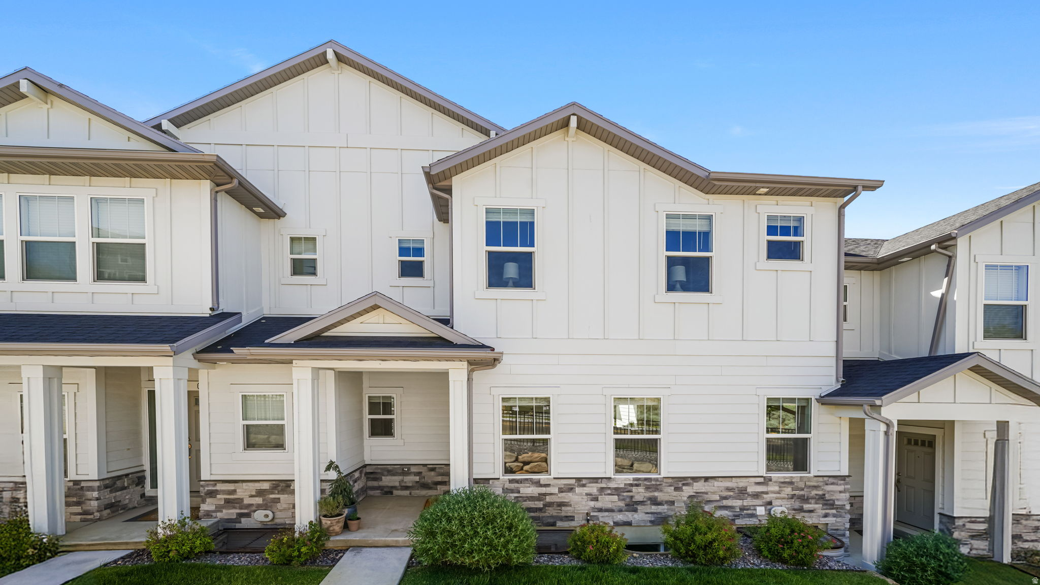 CANYON TRAIL - Residential